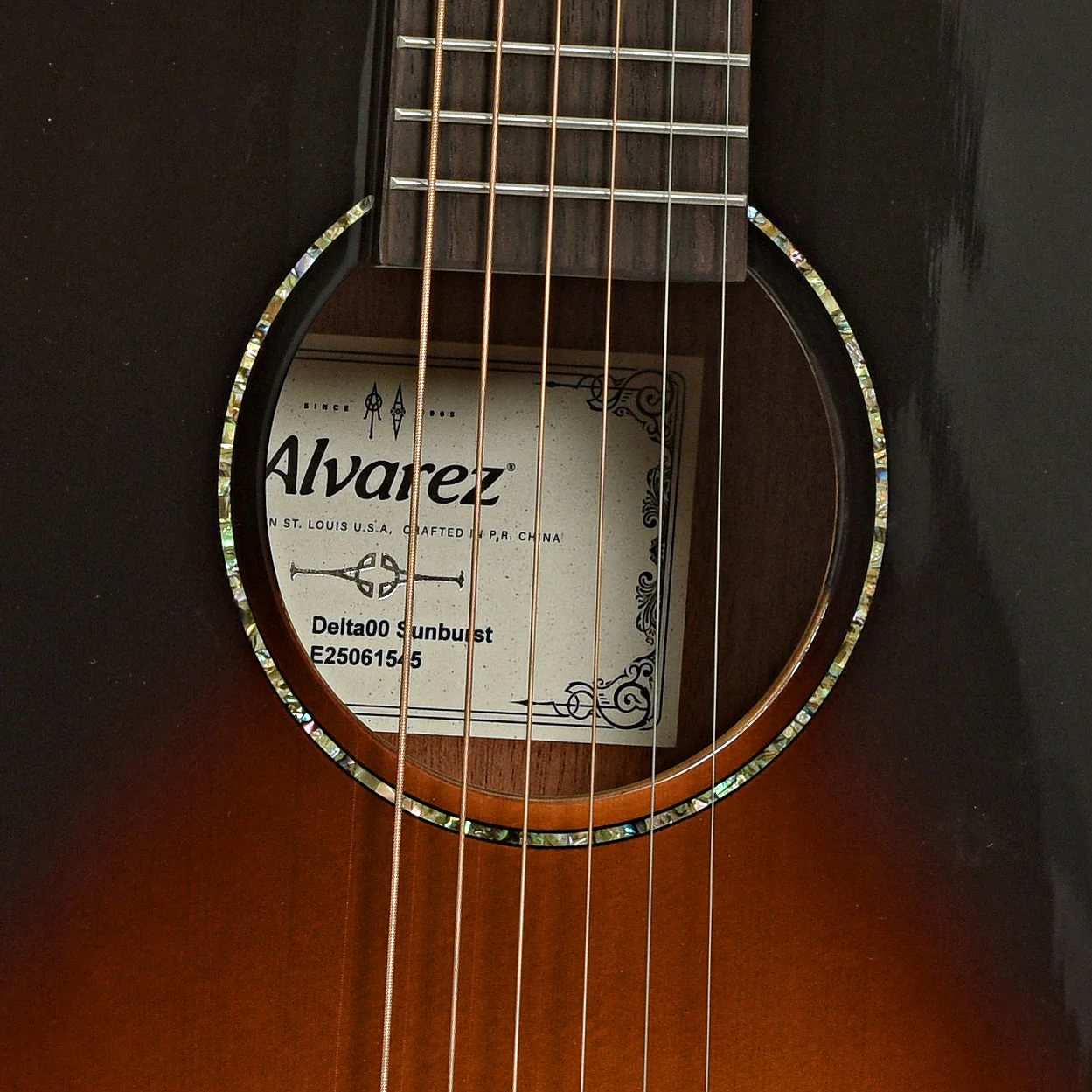 Alvarez Artist Series Delta 00 Sunburst Acoustic Guitar - Image 6