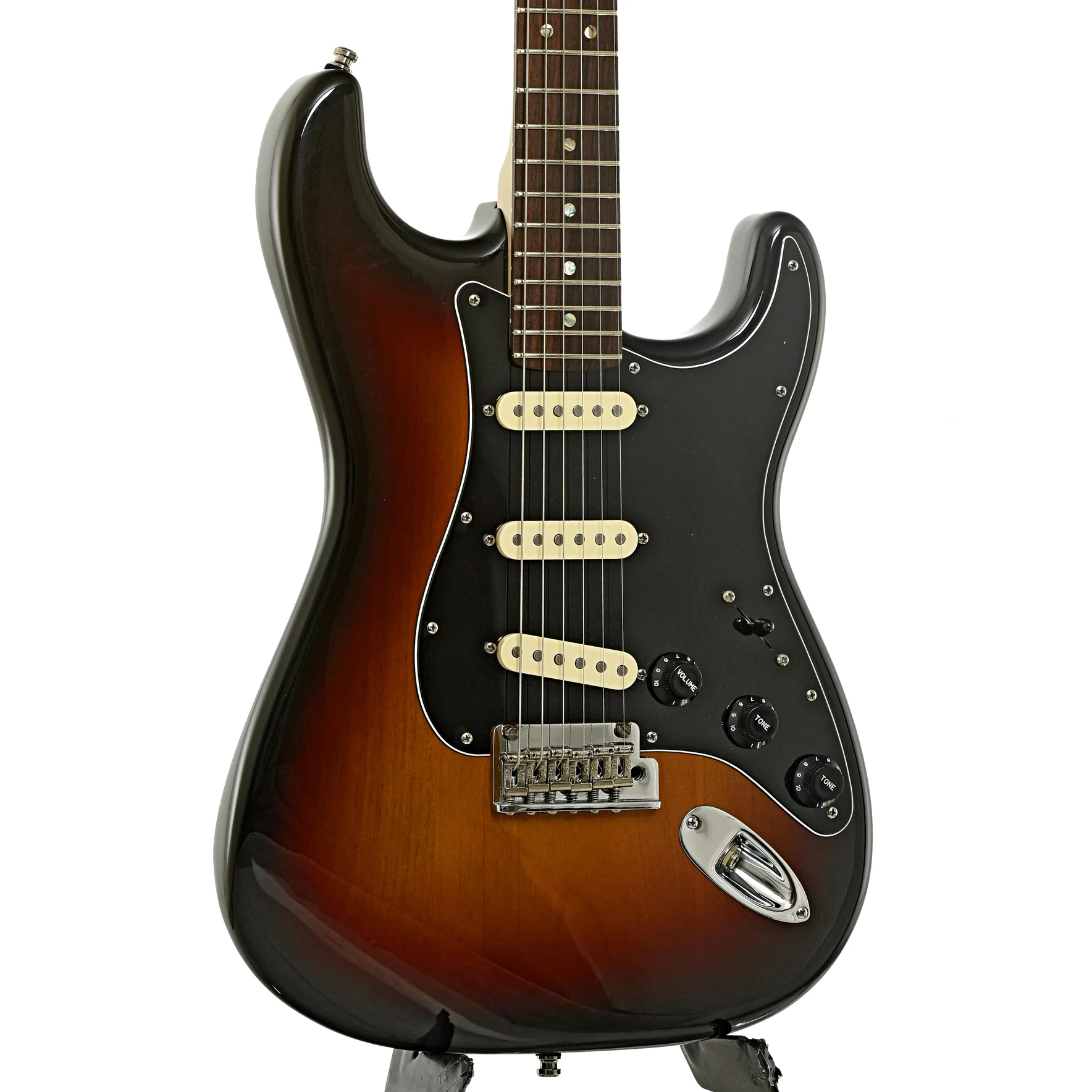 Fender American Deluxe Stratocaster Electric Guitar (2009) - Image 4