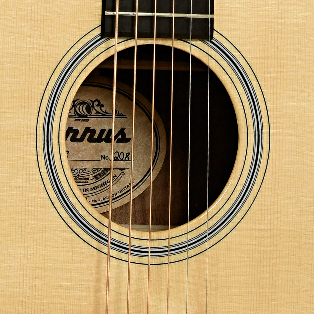 Cirrus Single 0 Walnut Acoustic Guitar & Case - Image 6