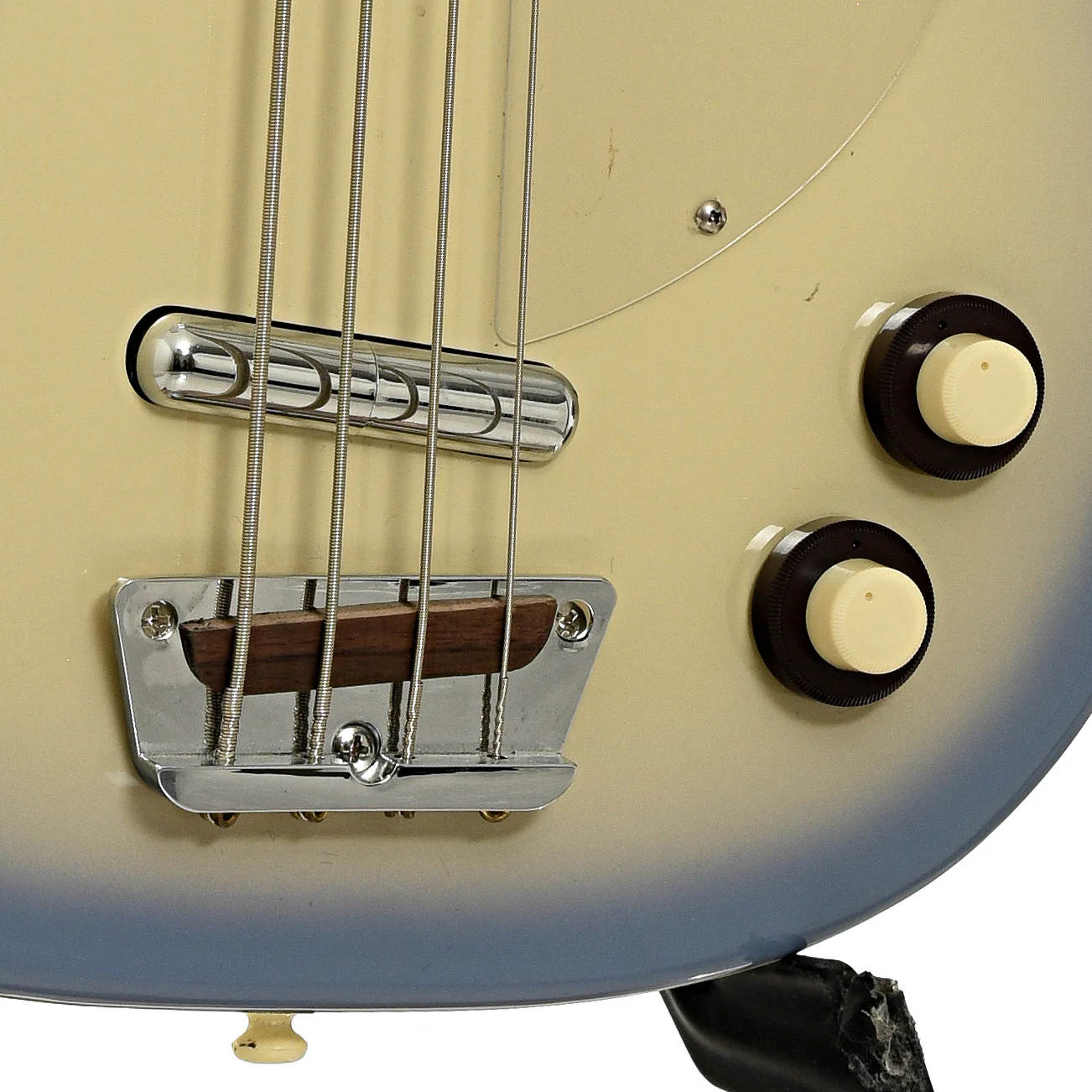 Danelectro Longhorn Electric Bass (1998) - Image 5