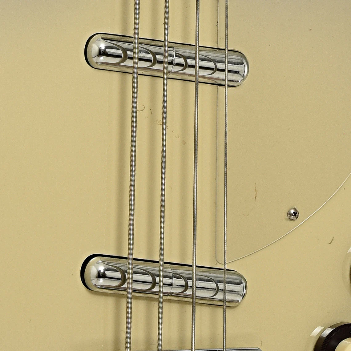 Danelectro Longhorn Electric Bass (1998) - Image 6