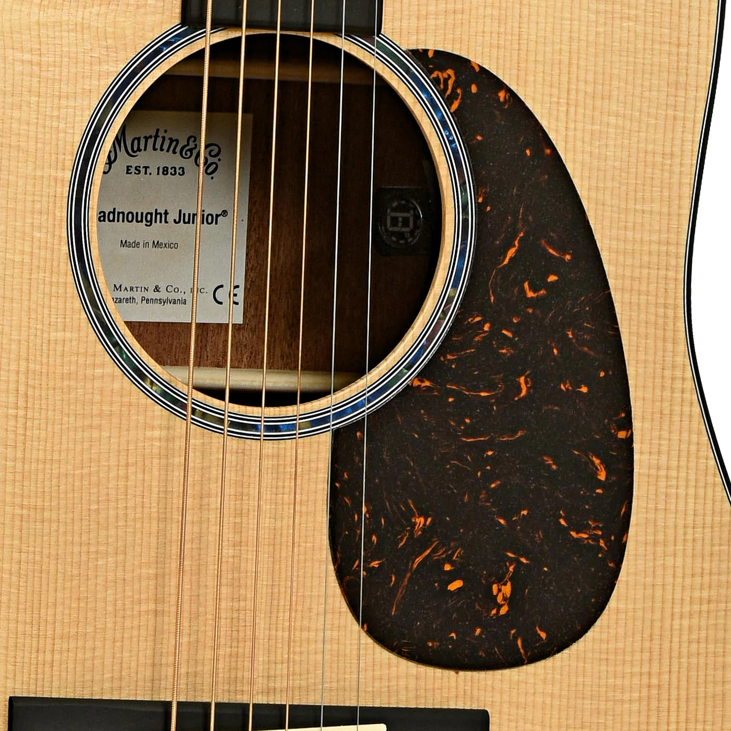 Martin DJRE Junior Acoustic Electric Guitar & Gigbag - Image 6