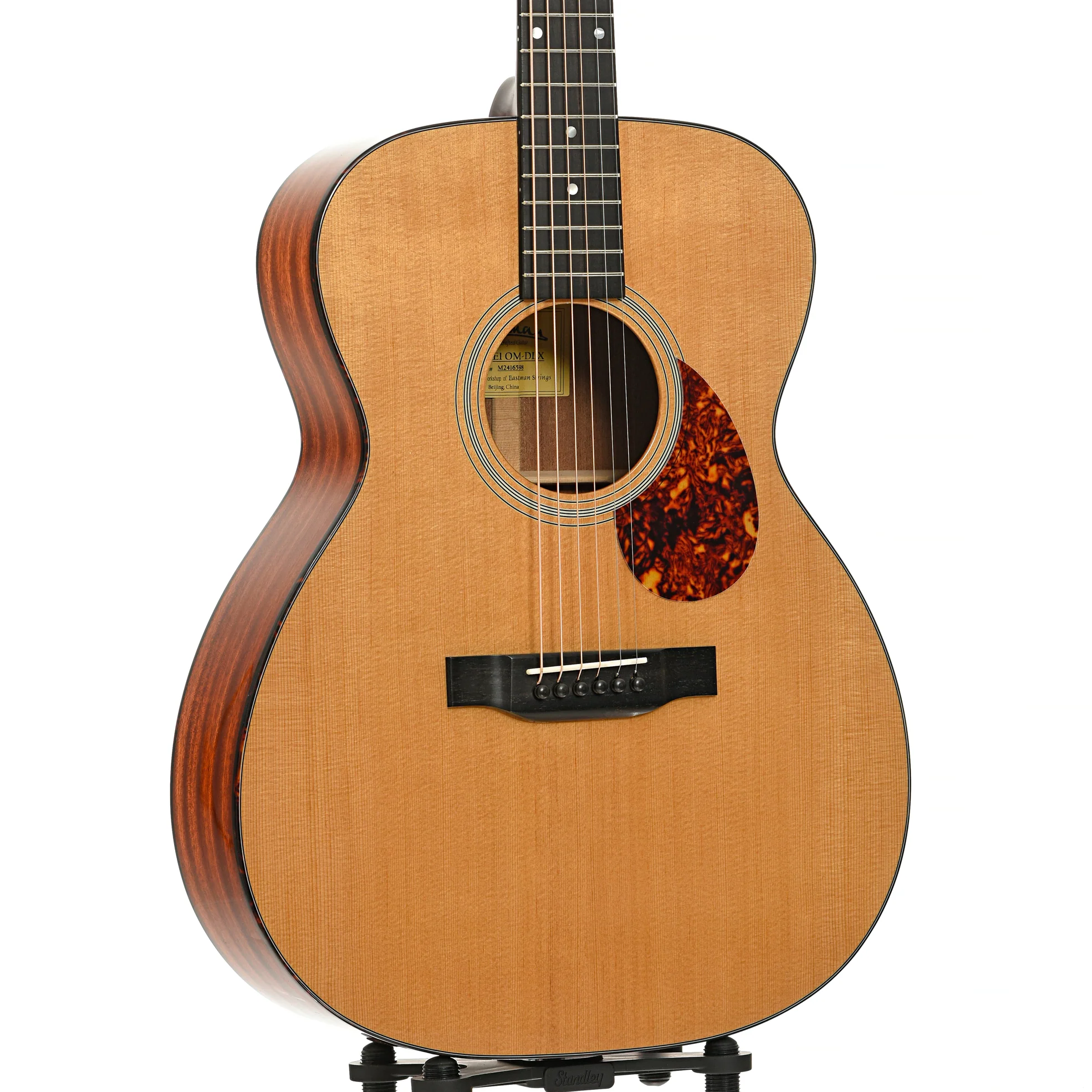 Eastman E1OM Deluxe Acoustic Guitar & Gigbag - Image 4