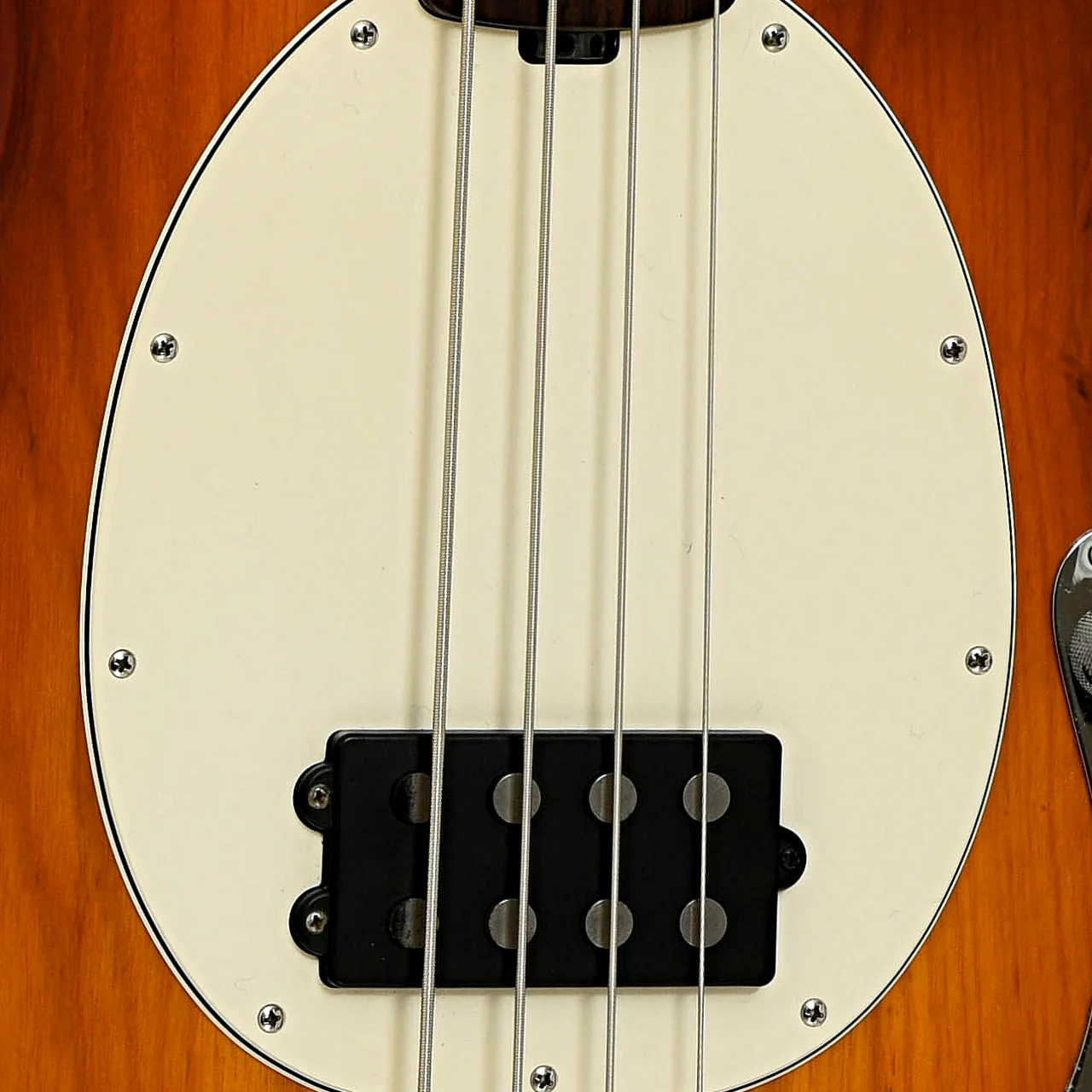 Ernie Ball Music Man Stingray 4H Bass (2002) - Image 6