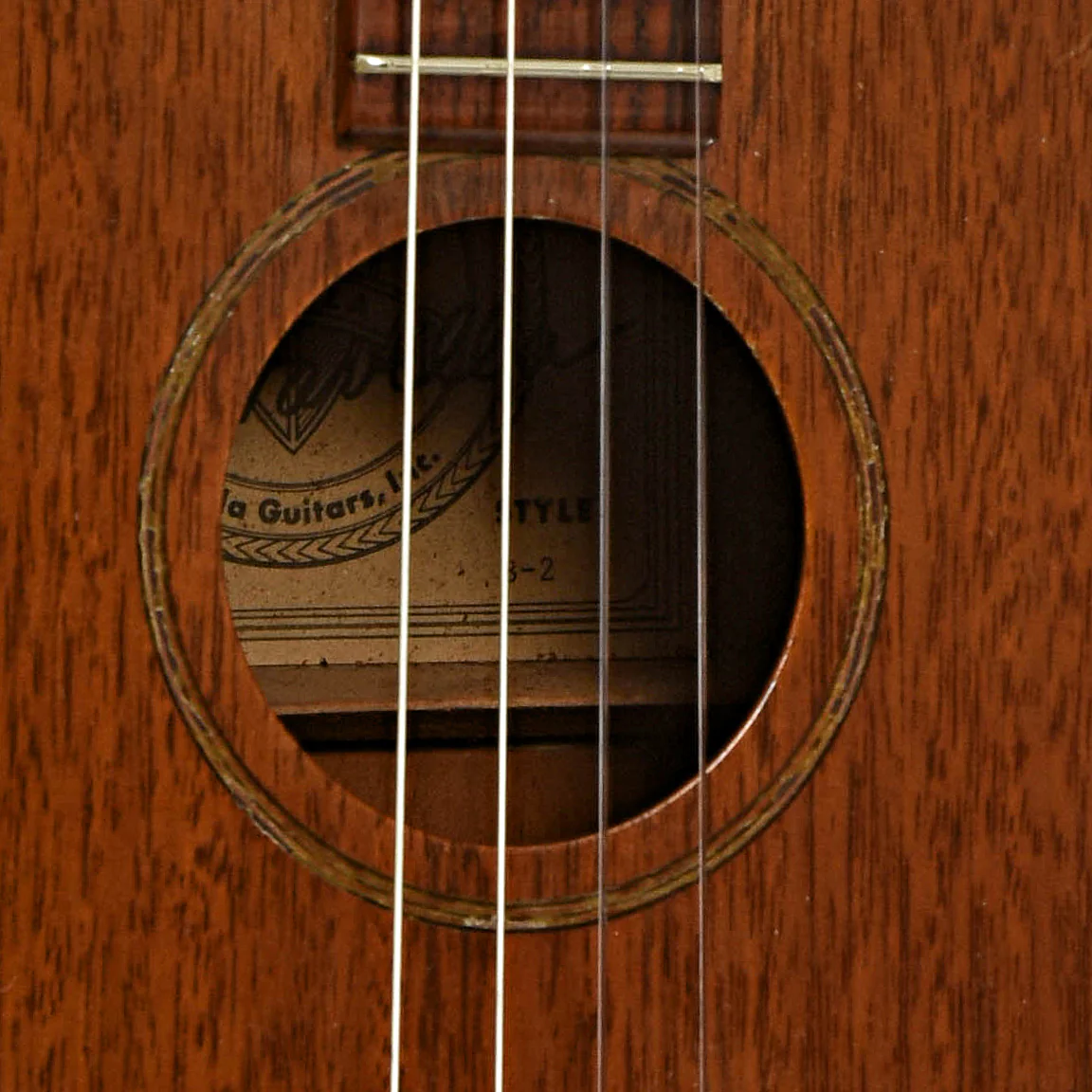Favilla B-2 Baritone Ukulele (c.1960) - Image 6
