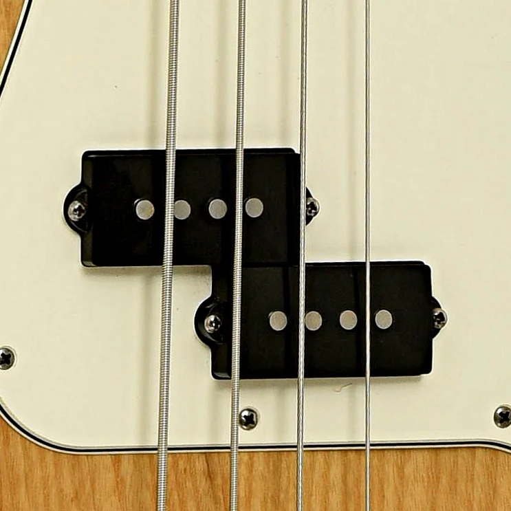 Fender American Series Precision Electric Bass (2000) - Image 6
