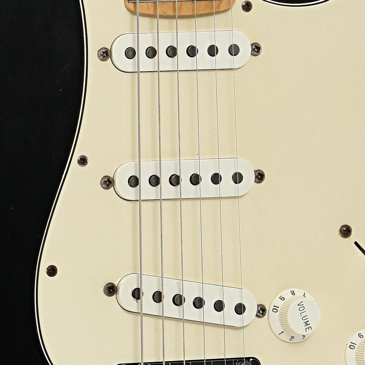 Fender American Series Stratocaster Electric Guitar (2004) - Image 6