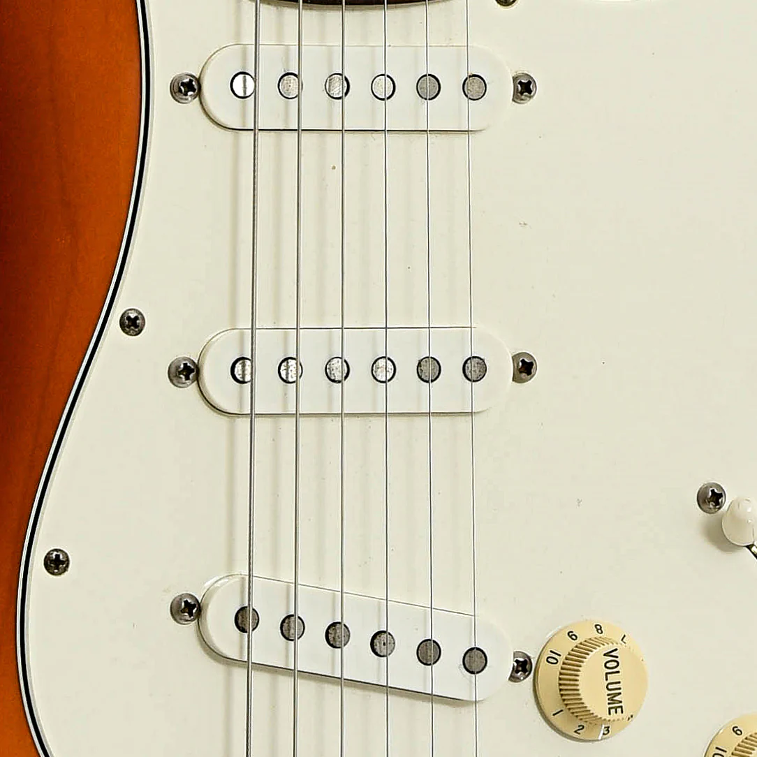 Fender 40th Anniversary American Standard Stratocaster Electric Guitar (1994) - Image 6