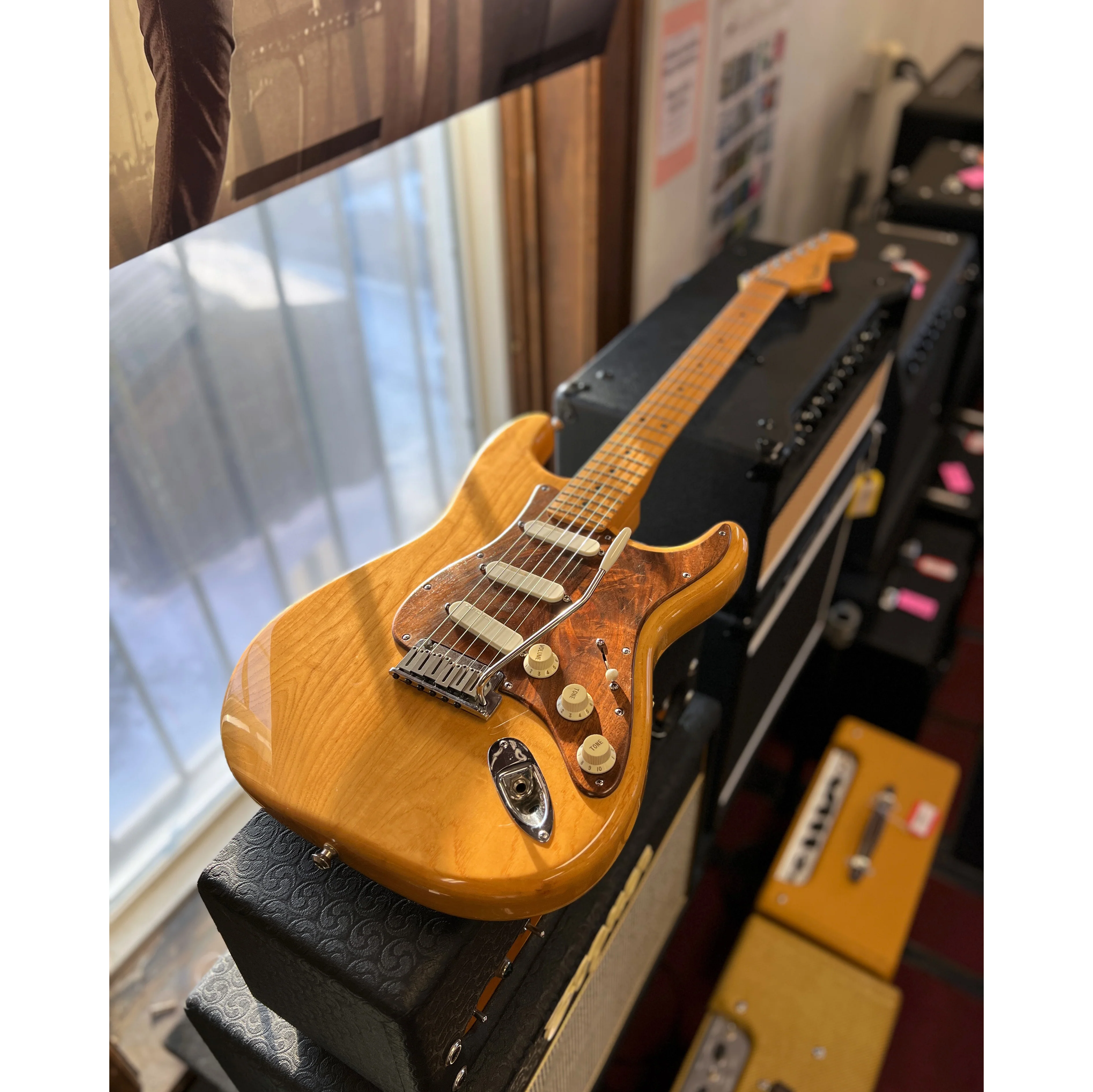 Fender Ash Stratocaster Plus (1998)- - Image 2
