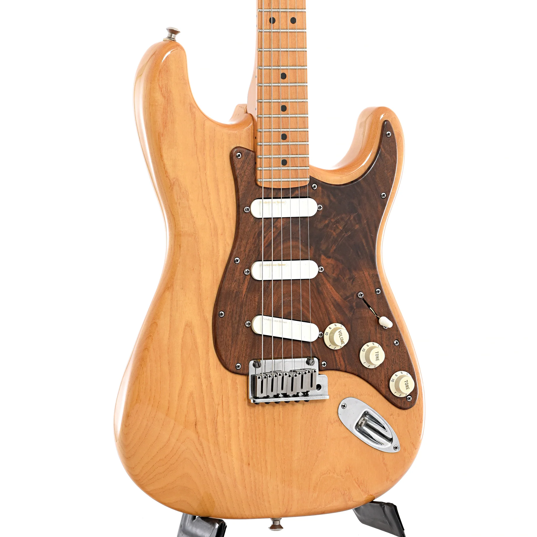 Fender Ash Stratocaster Plus (1998)- - Image 4