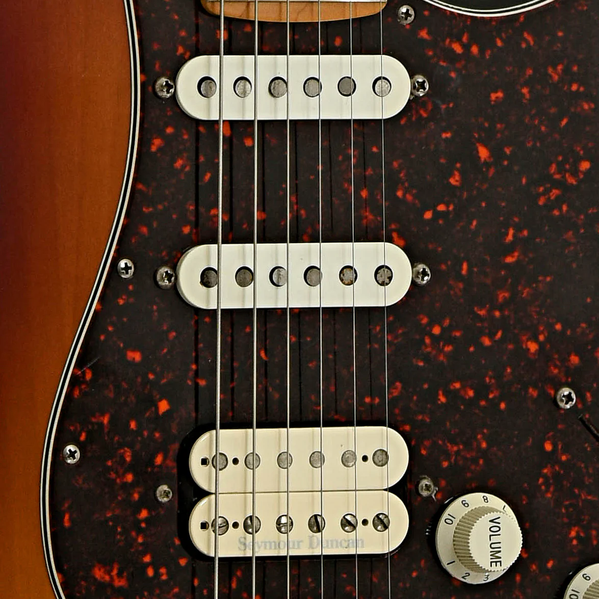 Fender Lone Star Stratocaster Electric Guitar (1997) - Image 6
