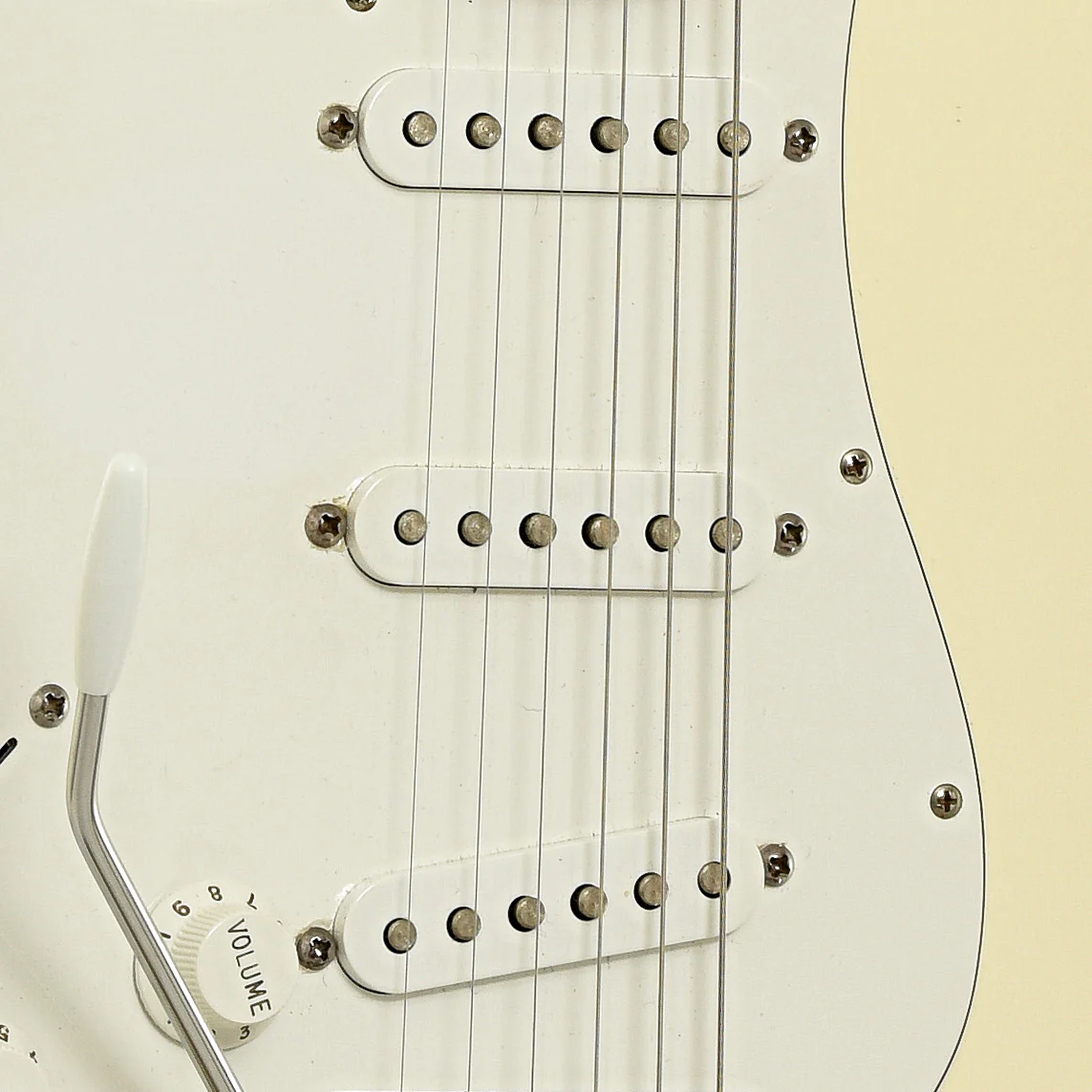 Fender Standard Stratocaster LH Electric Guitar (2007) - Image 6