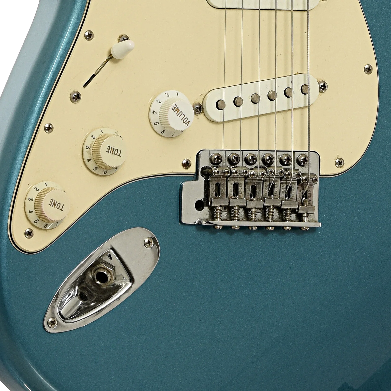 Fender Standard Stratocaster Electric Guitar LH (1997) - Image 5