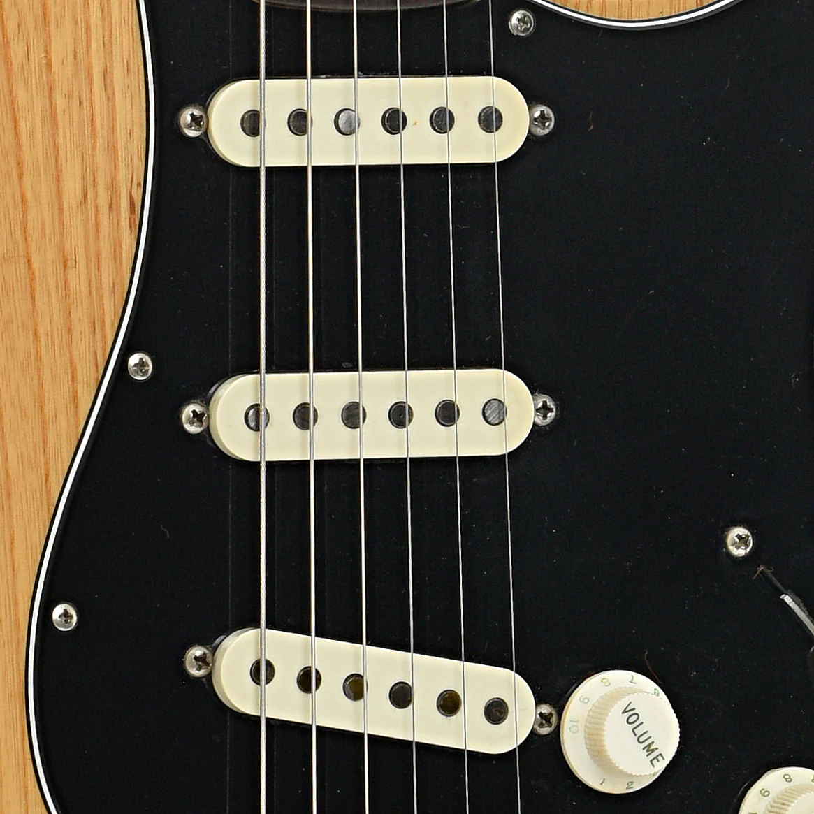 Fender Stratocaster Electric Guitar (1976) - Image 6