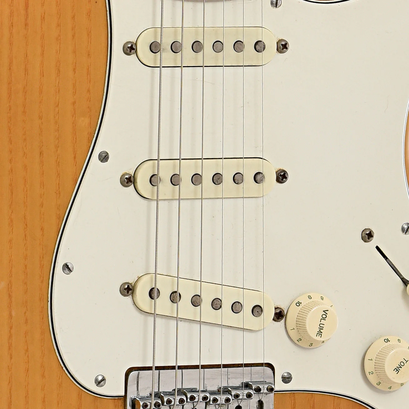 Fender Stratocaster Electric Guitar (1975) - Image 6