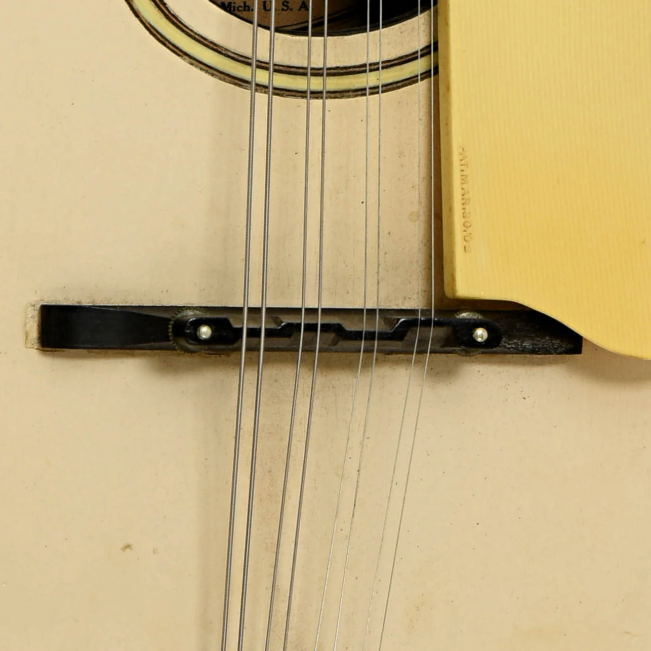 Gibson A-3 Mandolin (1923) - Image 5