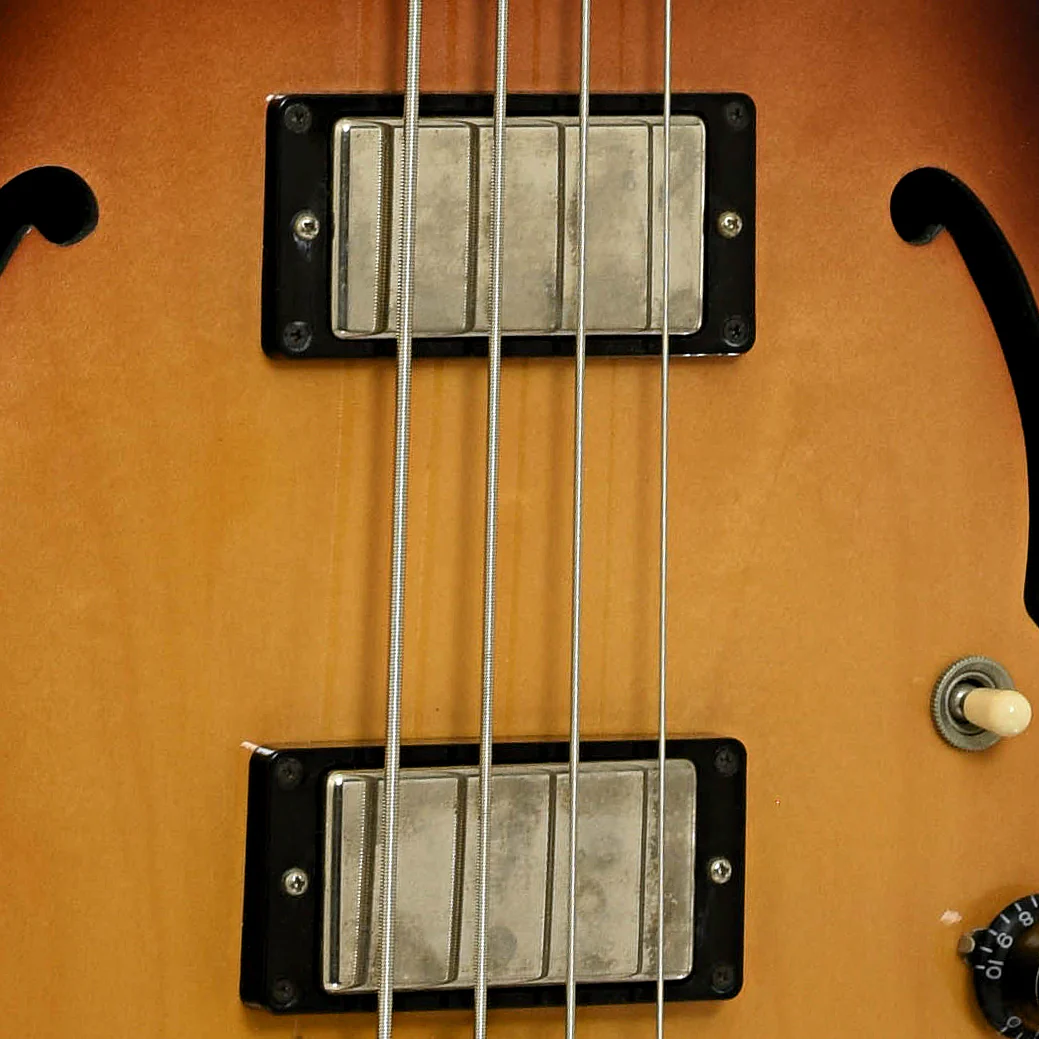 Gibson ES-335 Hollowbody Bass Guitar (2013) - Image 6