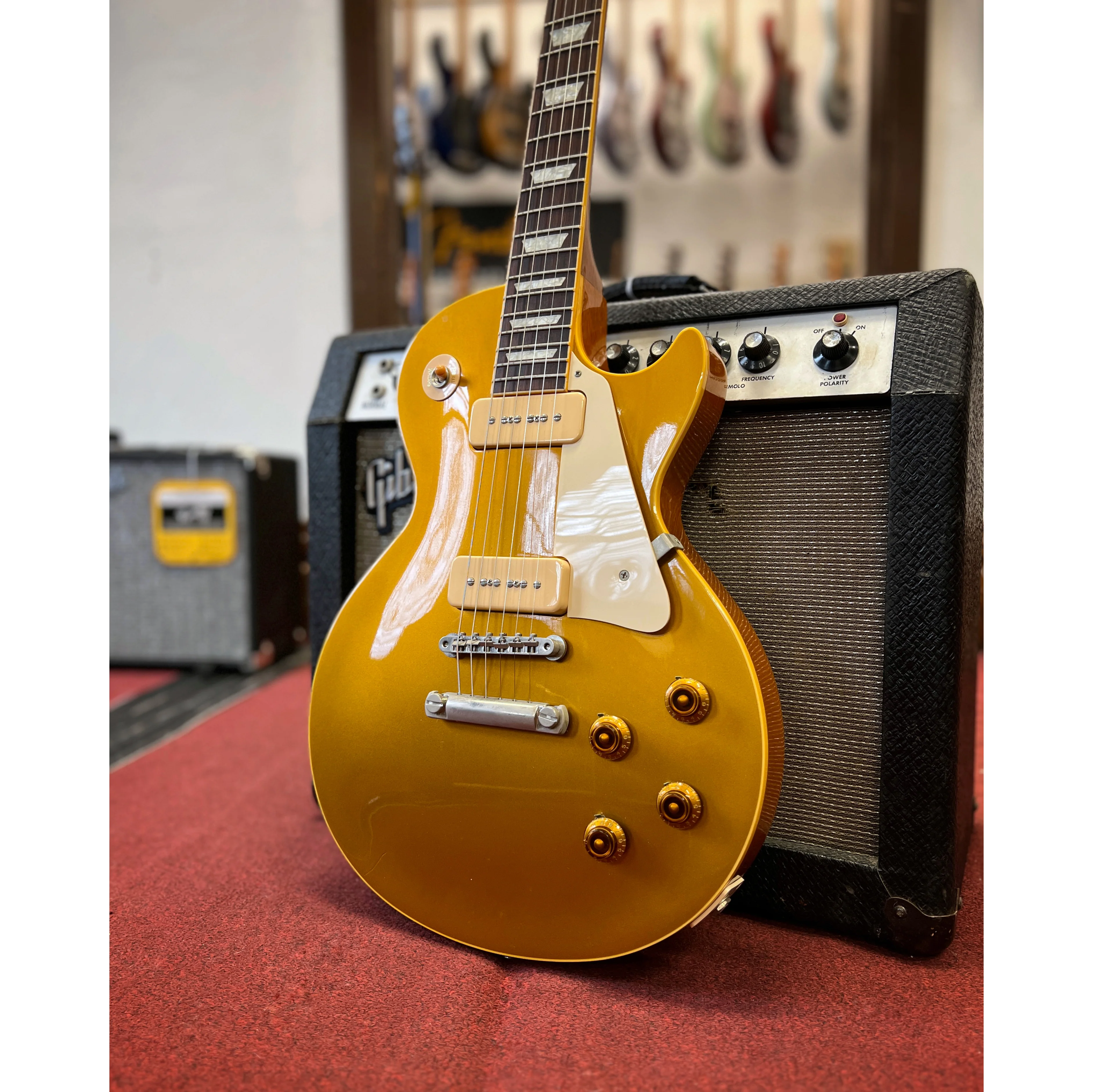 Gibson Les Paul 1956 Reissue Electric Guitar (2001) - Image 2