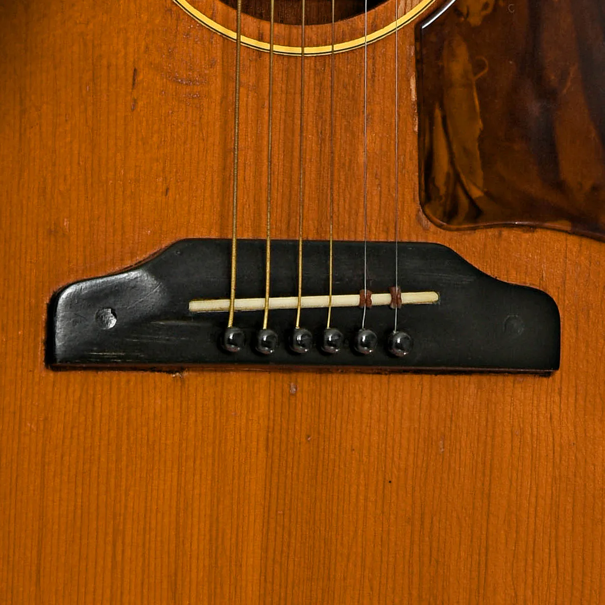 Gibson LG-1 Acoustic Guitar (1965) - Image 5