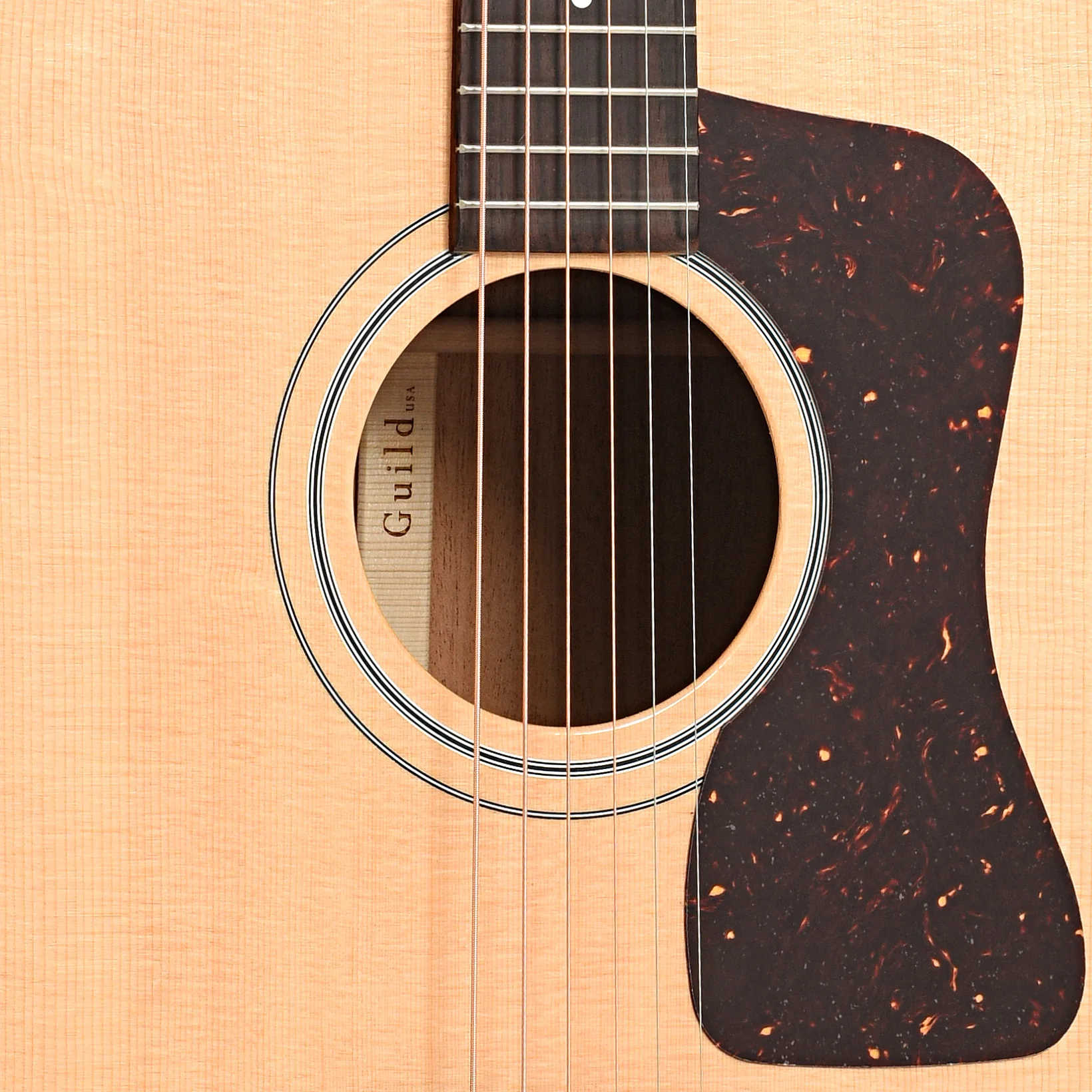 Guild D-40 Standard Dreadnought Acoustic Guitar & Case - Image 6