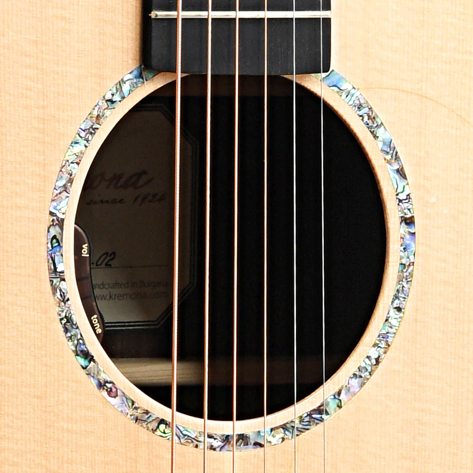 Kremona R30E Dreadnought Acoustic-Electric Guitar With Case - Image 8