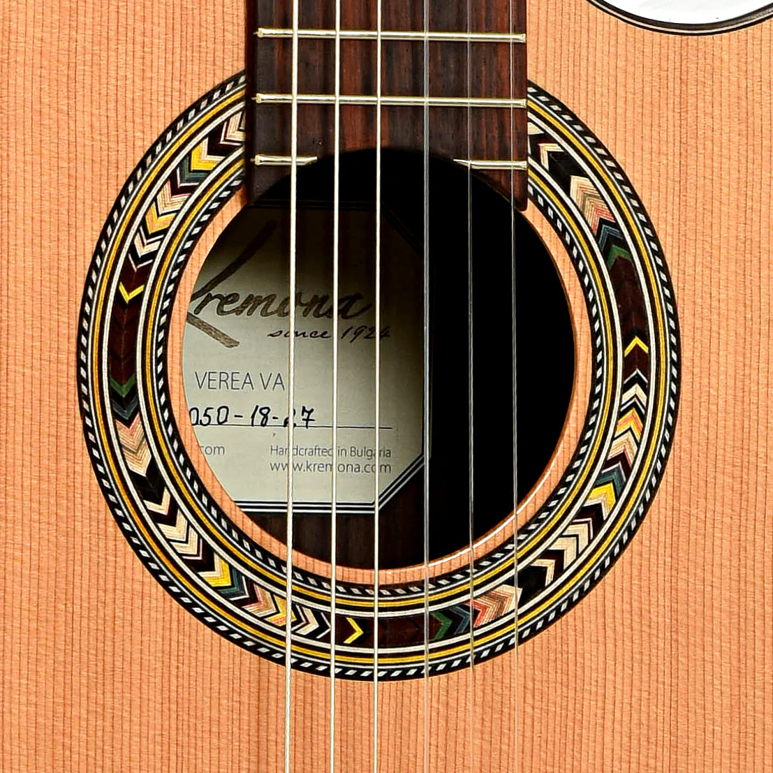 Kremona Verea Classical Guitar with Pickup and Gigbag - Image 6