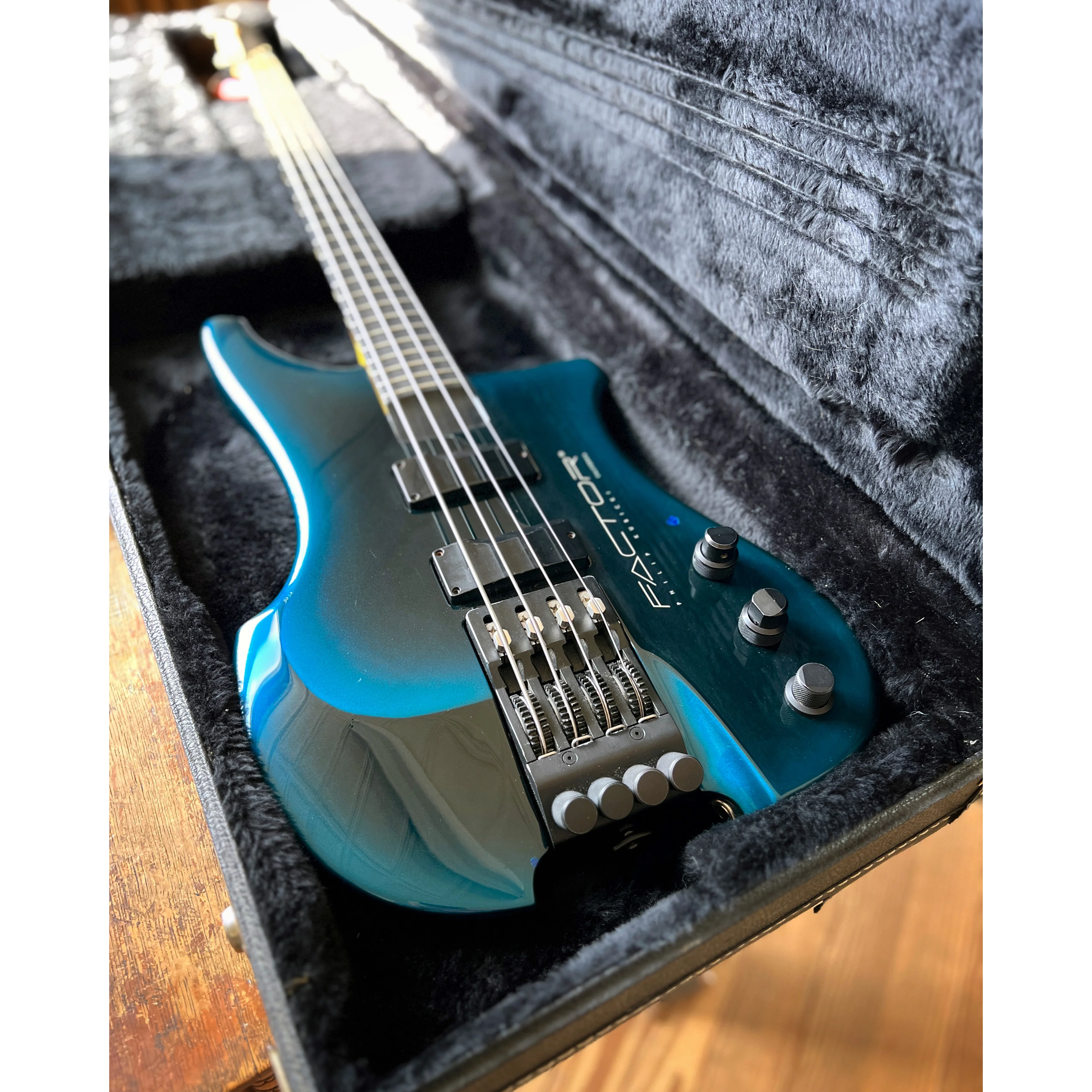 Kubicki Ex Factor 4 Electric Bass (1990) - Image 2