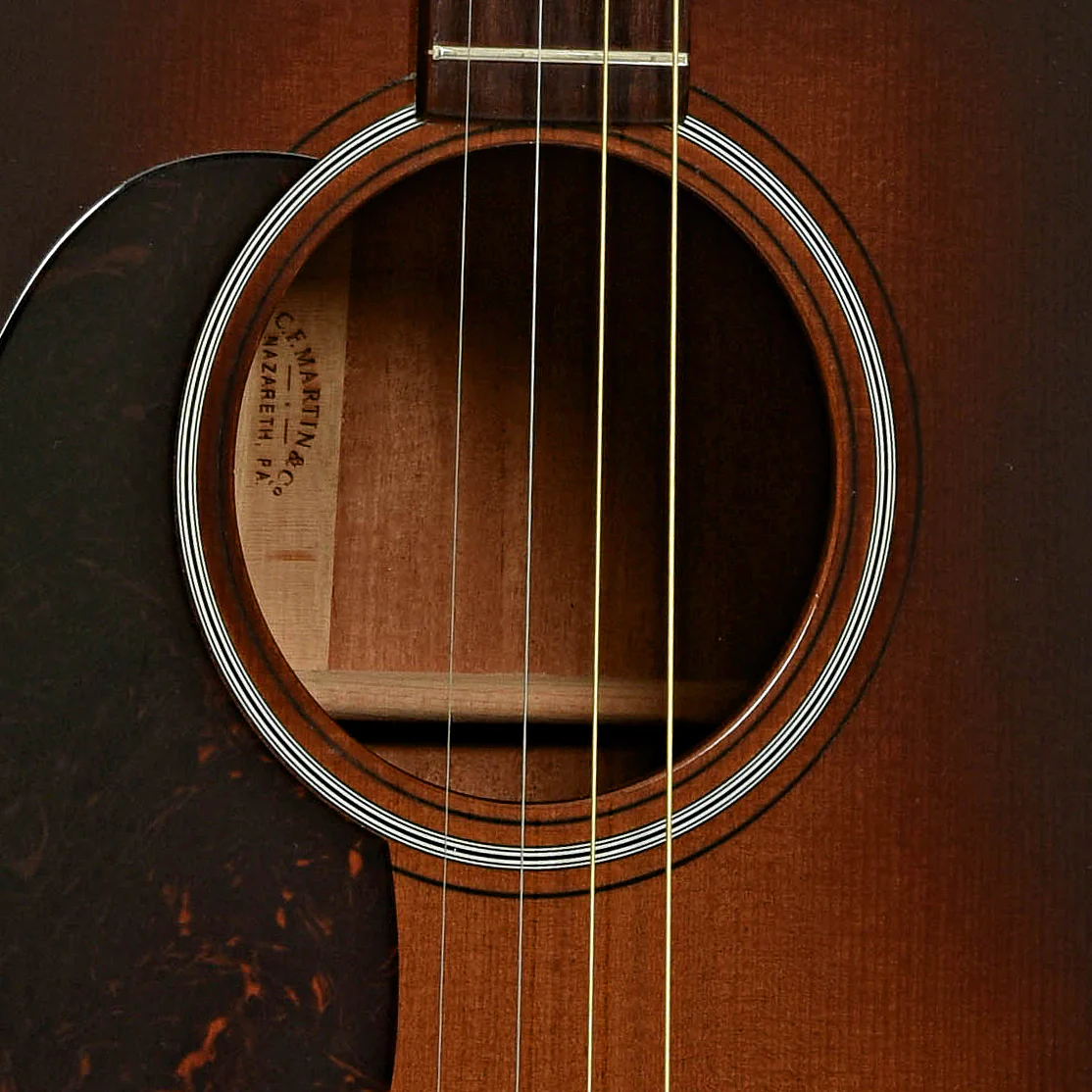 Martin 0-18T SB LH Acoustic Tenor Guitar (2013) - Image 6