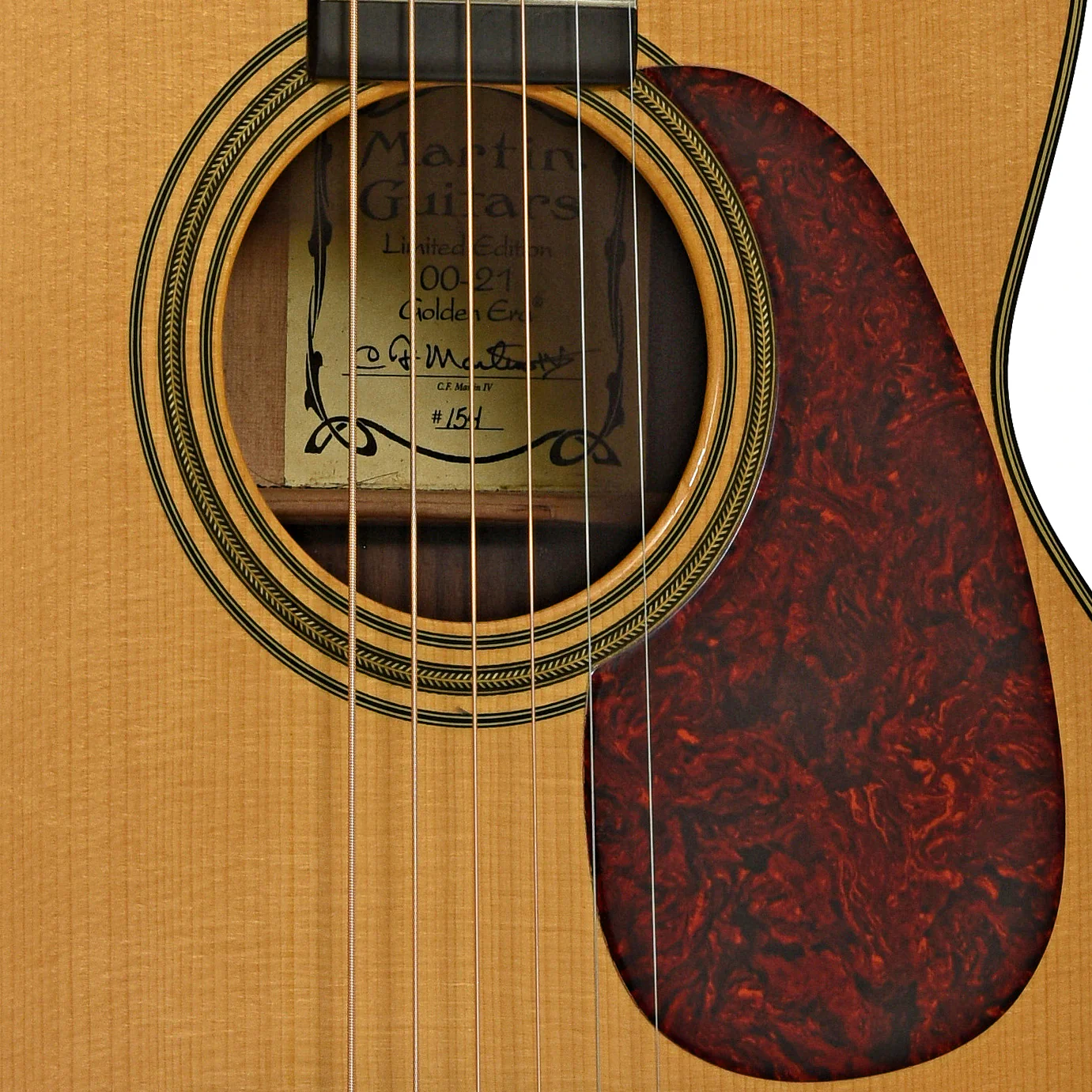 Martin Limited Edition 00-21 Golden Era Acoustic Guitar (1999) - Image 6