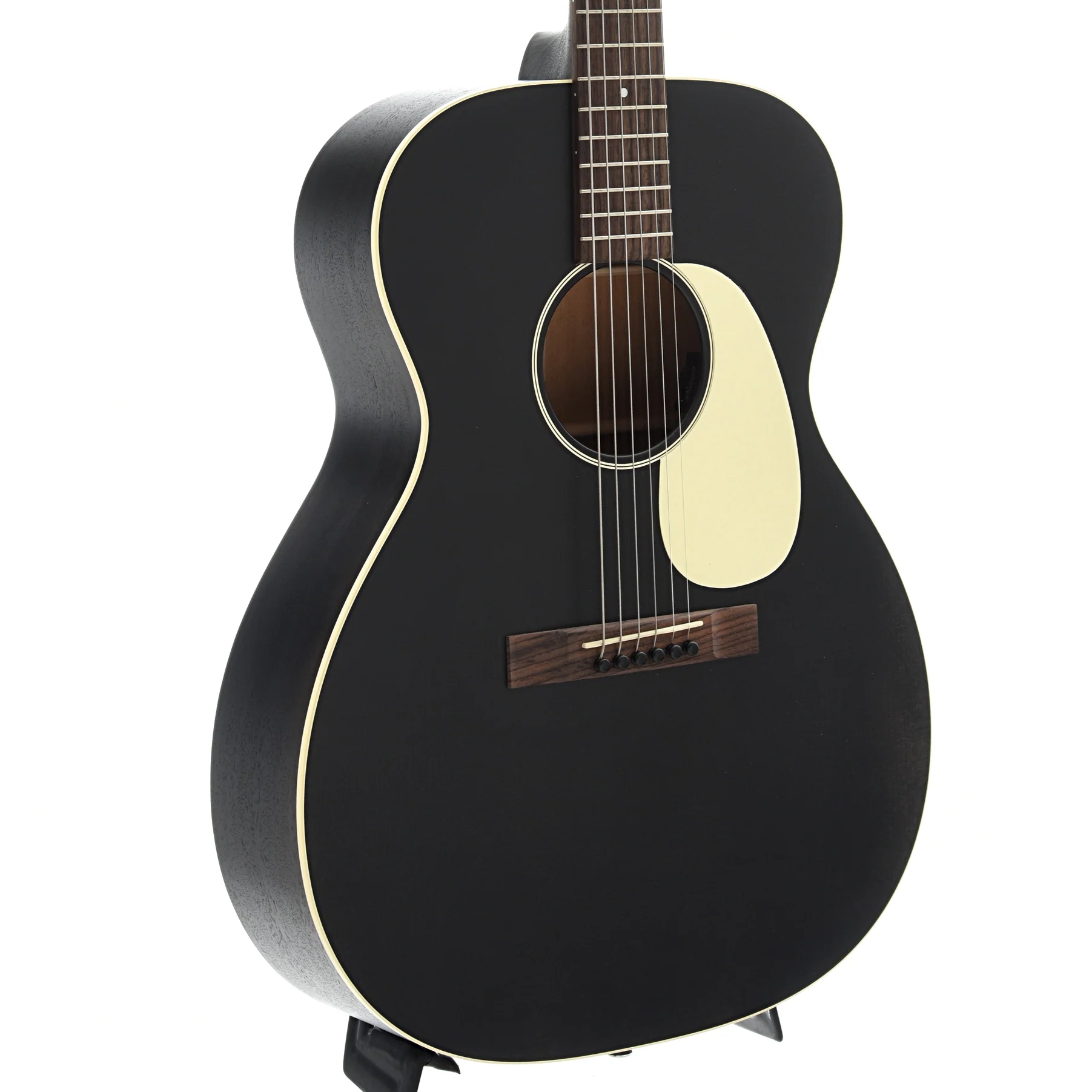 Martin 000-17E Black Smoke Guitar with Pickup & Gigbag - Image 4