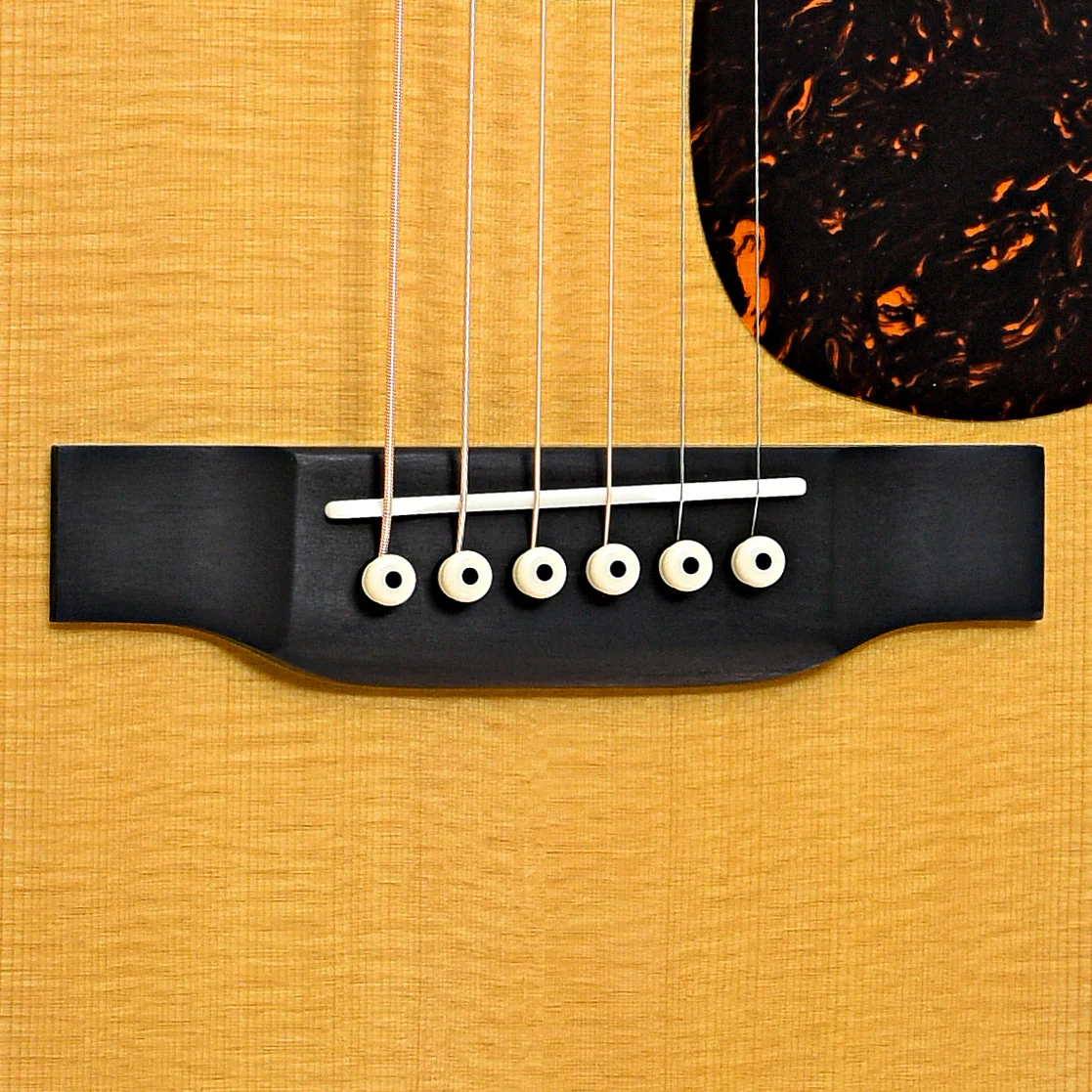 Martin 000-28EC Eric Clapton Guitar & Case, Shopworn - Image 4