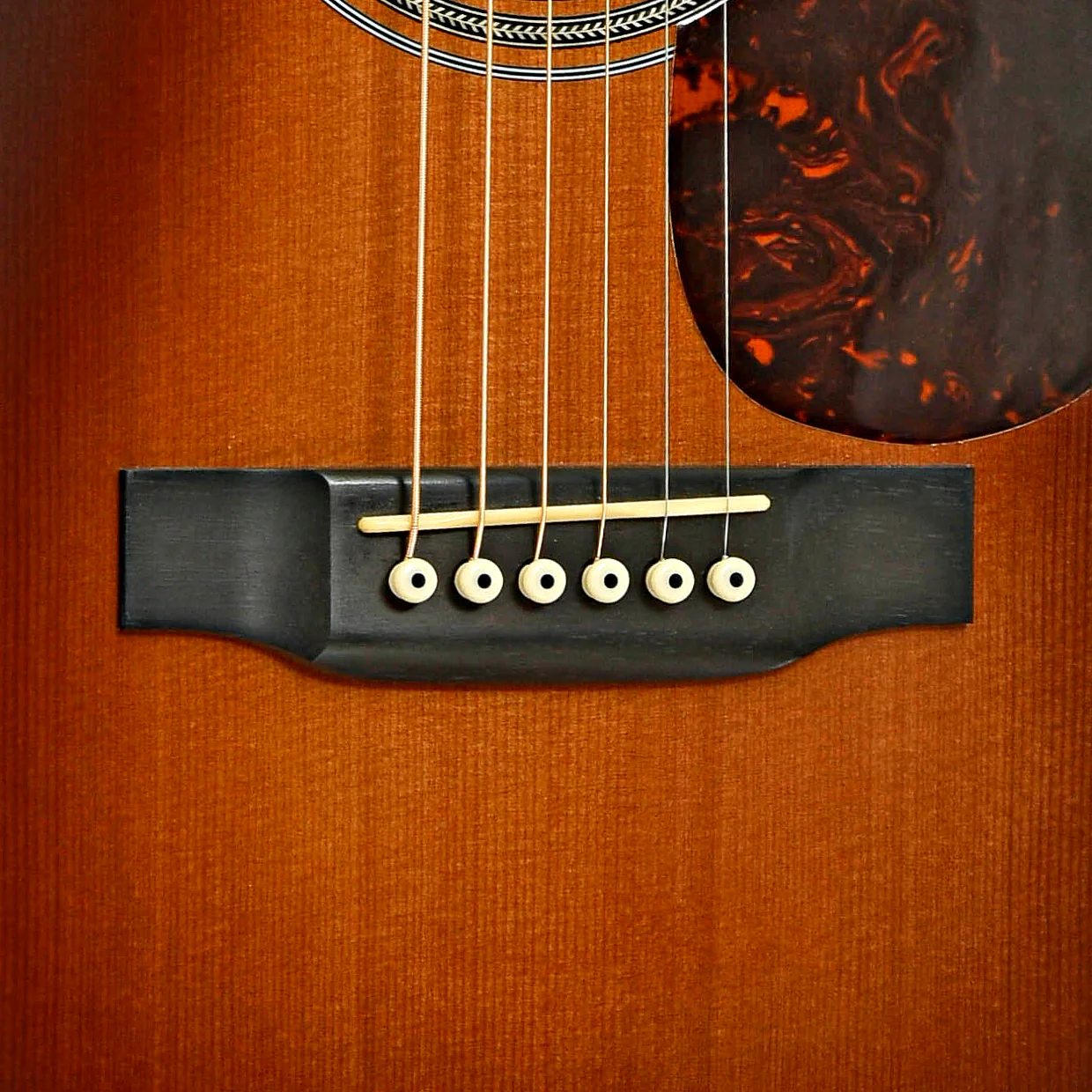 Martin 000-28EC Sunburst Acoustic Guitar (2012) - Image 5