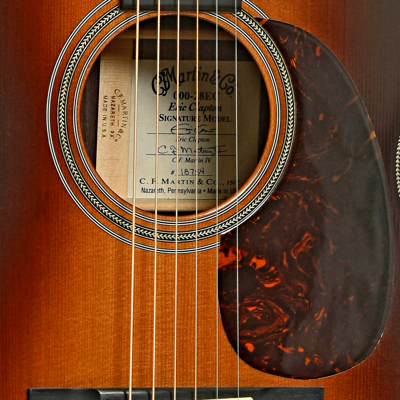 Martin 000-28EC Sunburst Acoustic Guitar (2012) - Image 6