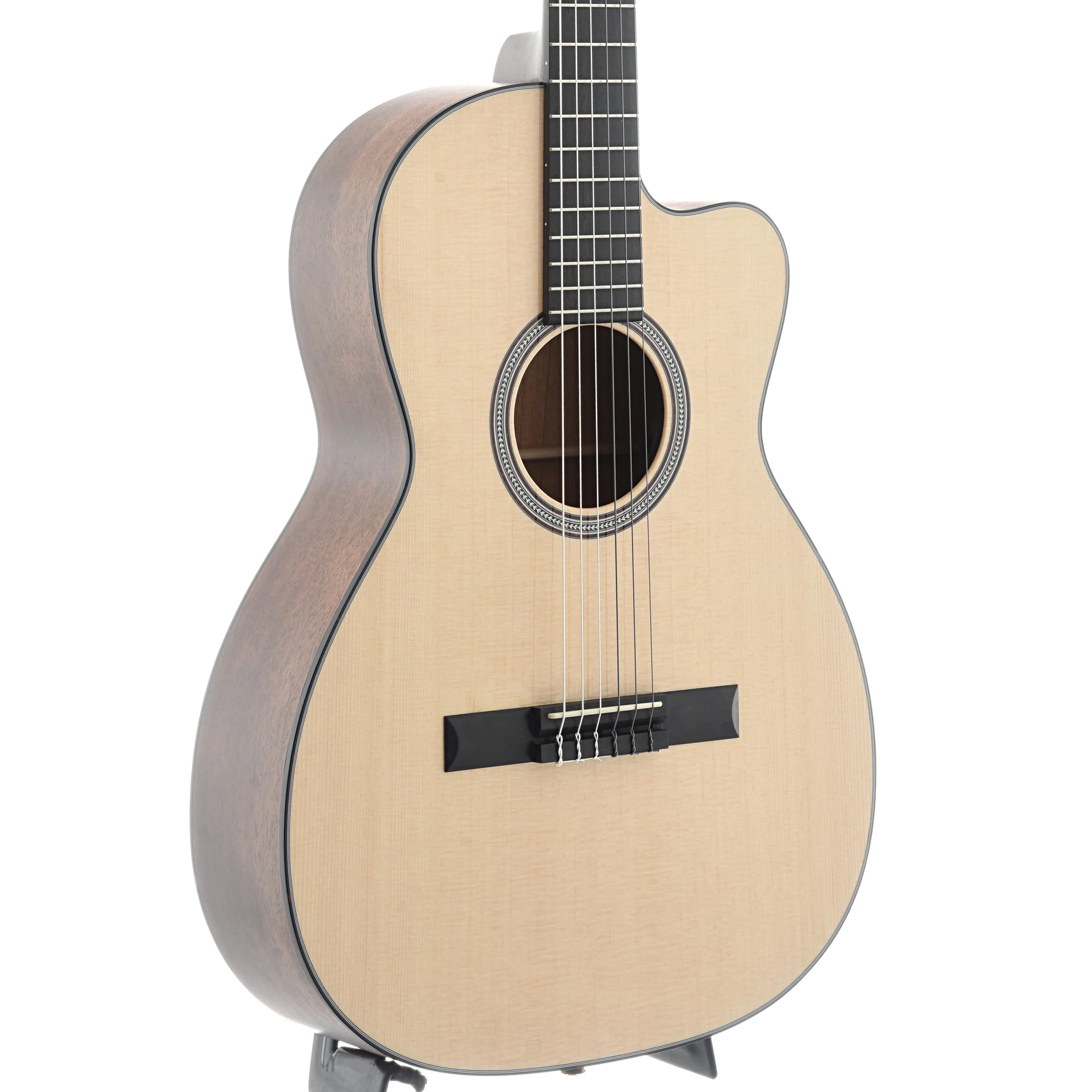 Martin 000C12-16E Nylon Guitar & Gigbag, Fishman Matrix VT Enhance Pickup - Image 3