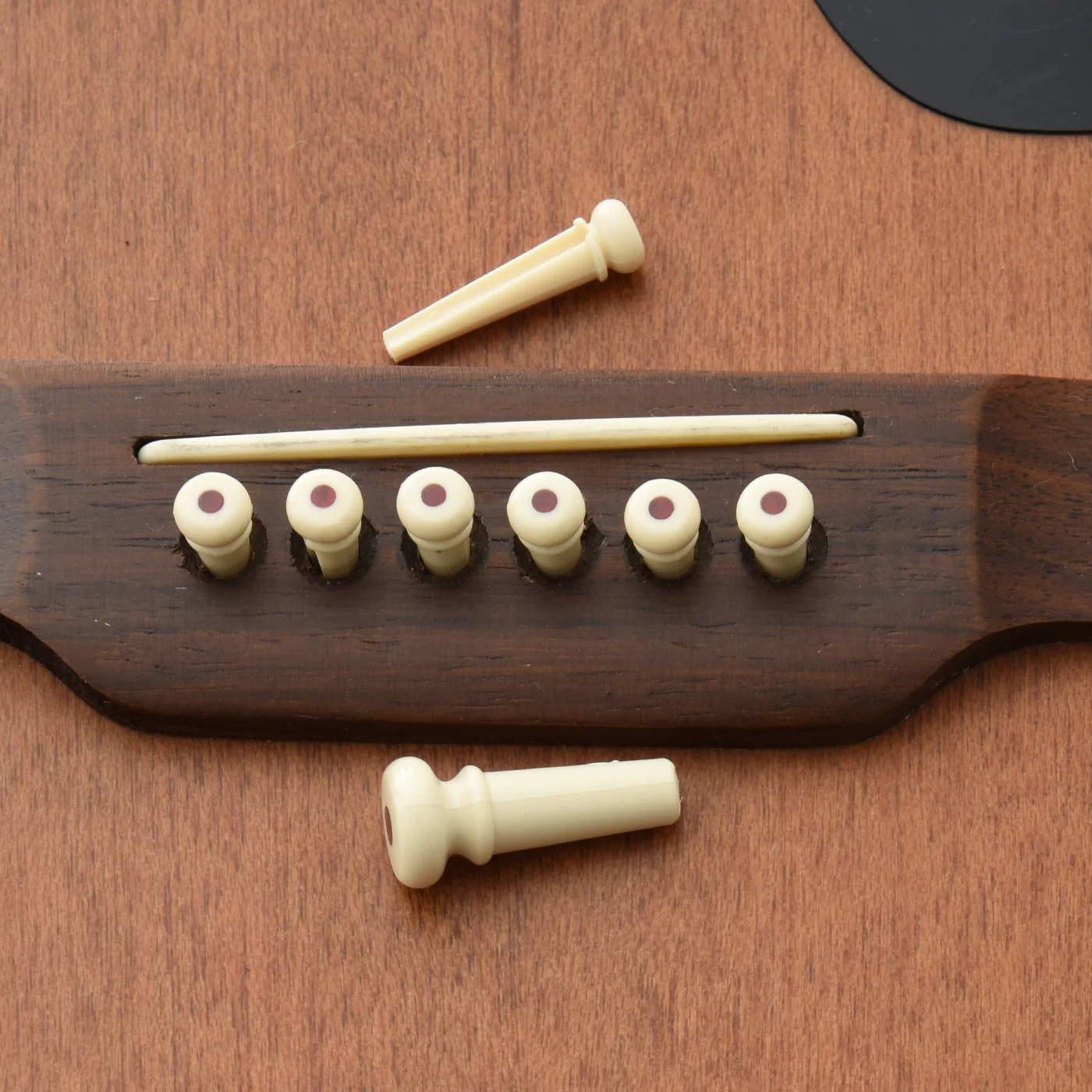 Martin Bridge Pin Set, White with Tortoise Dot - Image 3