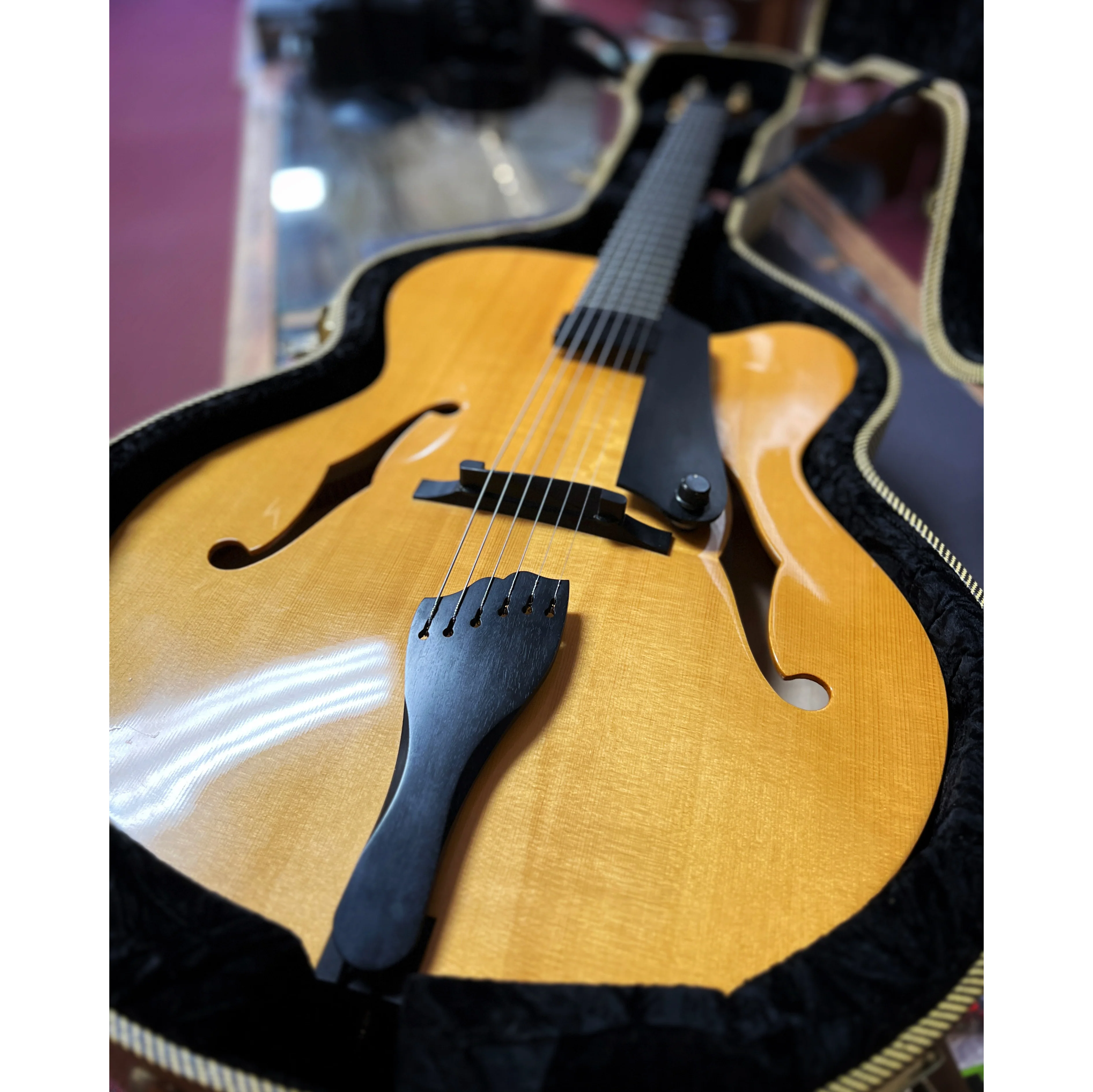 Martin CF-1 Archtop Acoustic Guitar (2006) - Image 2