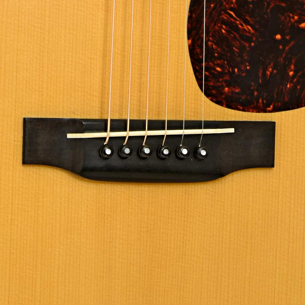 Martin D-18CW Acoustic Guitar (2000) - Image 5