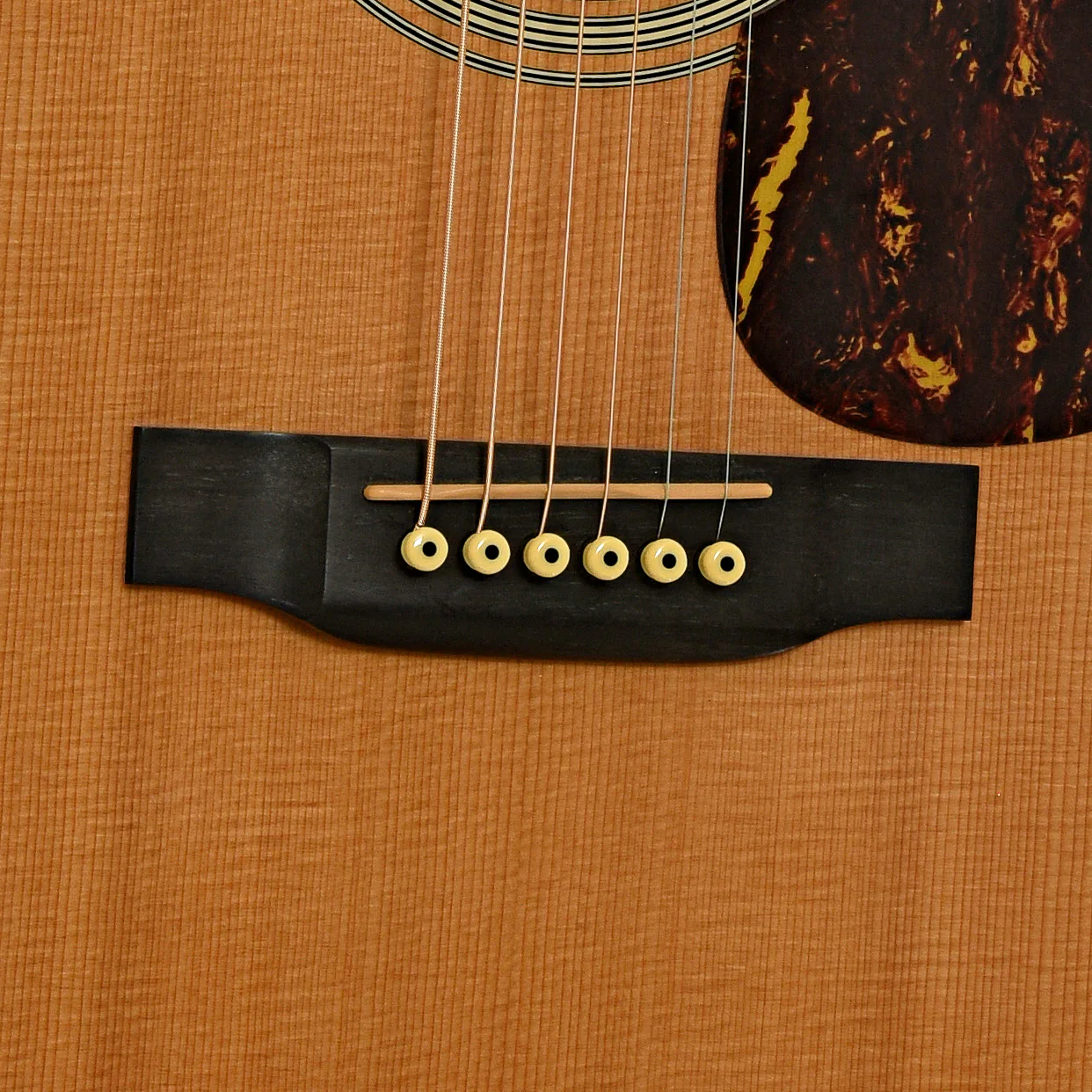 Martin HD-28 Acoustic Guitar (2004) - Image 5