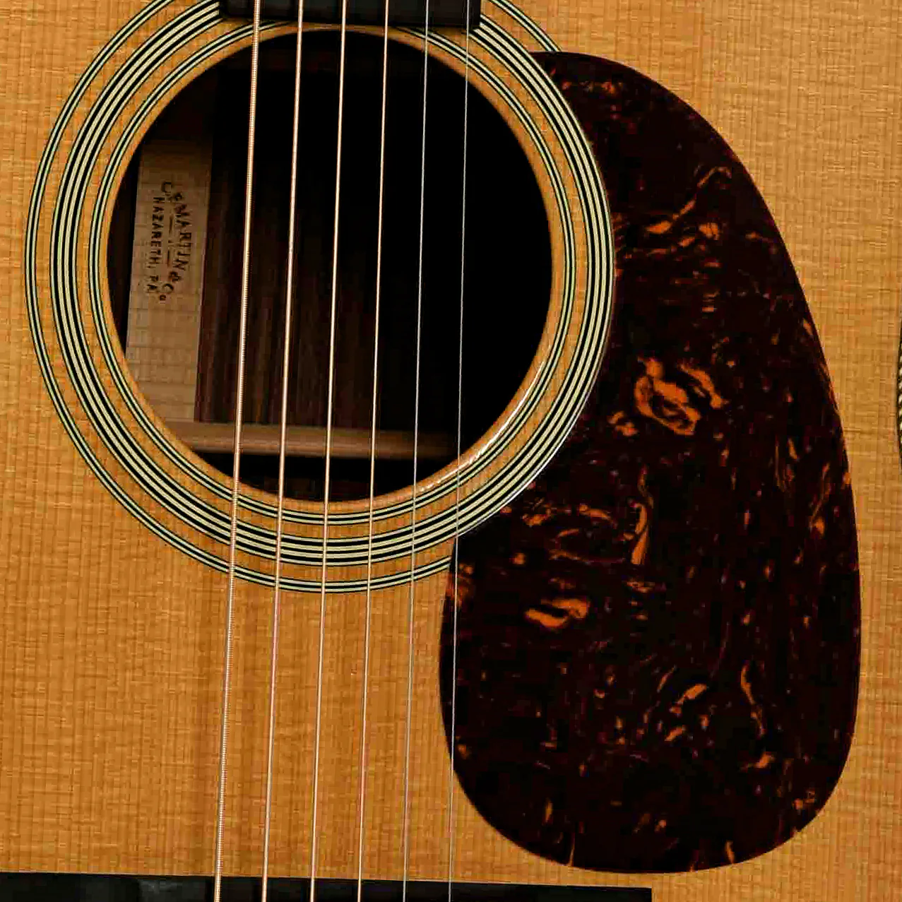 Martin HD-28V Acoustic Guitar (2018) - Image 6