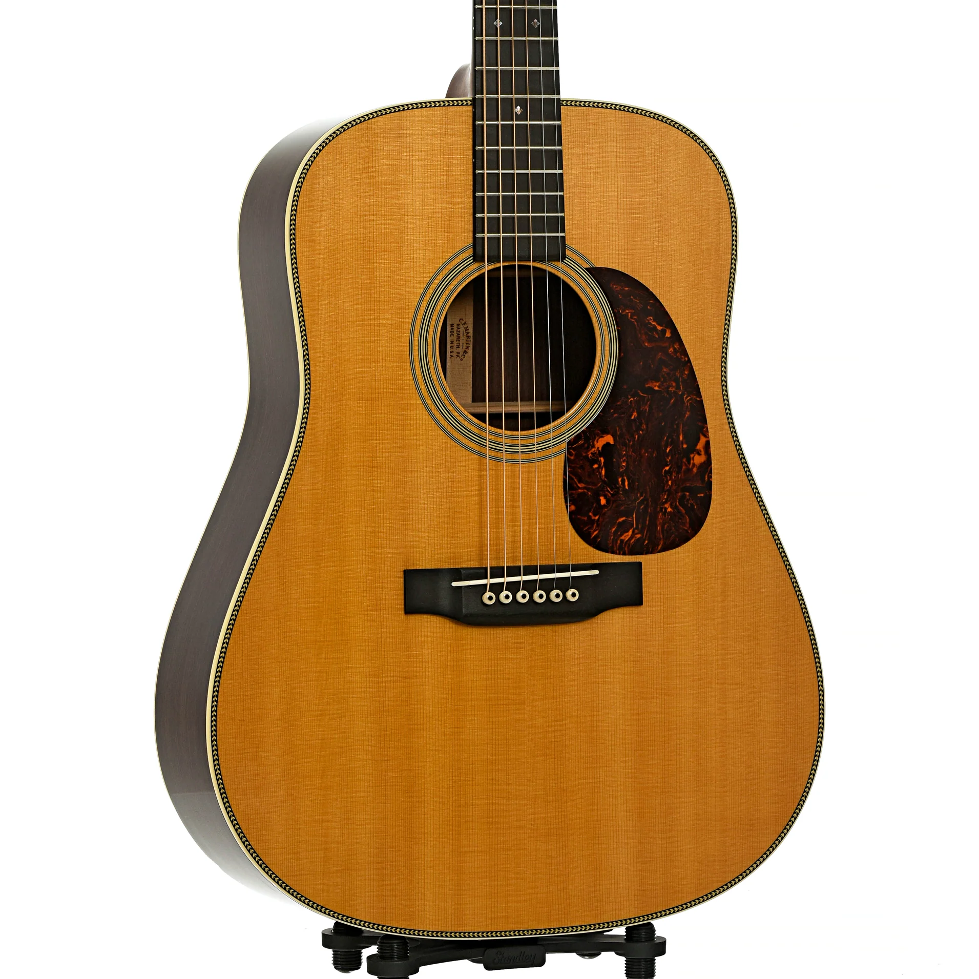 Martin HD-28V Acoustic Guitar (2014) - Image 4