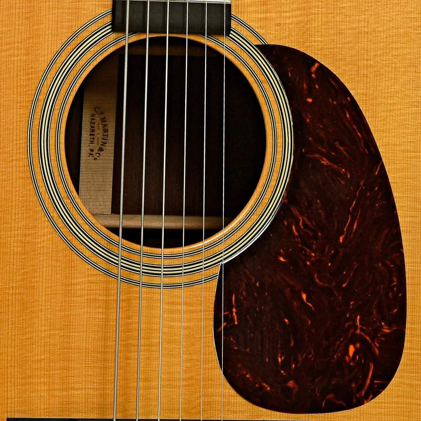 Martin HD-28V Acoustic Guitar (2017) - Image 6