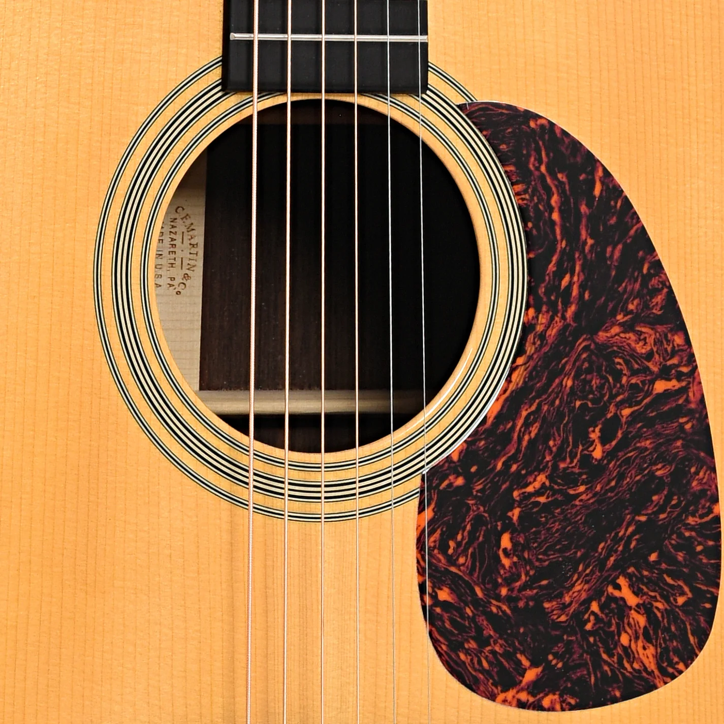 Martin HD-28V AW Acoustic Guitar (2007) - Image 5