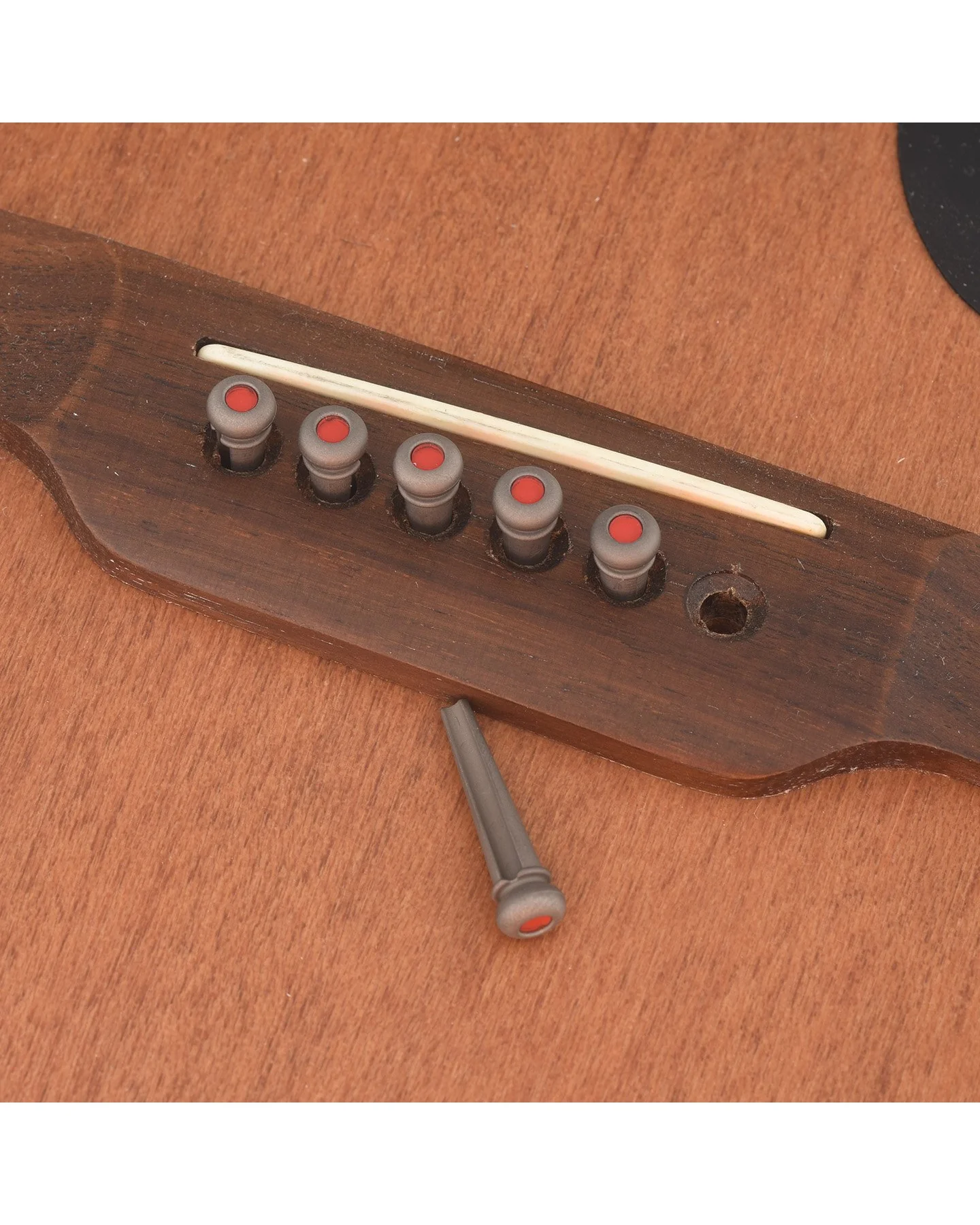 Martin LUXE Liquidmetal Red Dot Bridge Pin Set - Dark Grey - Image 2