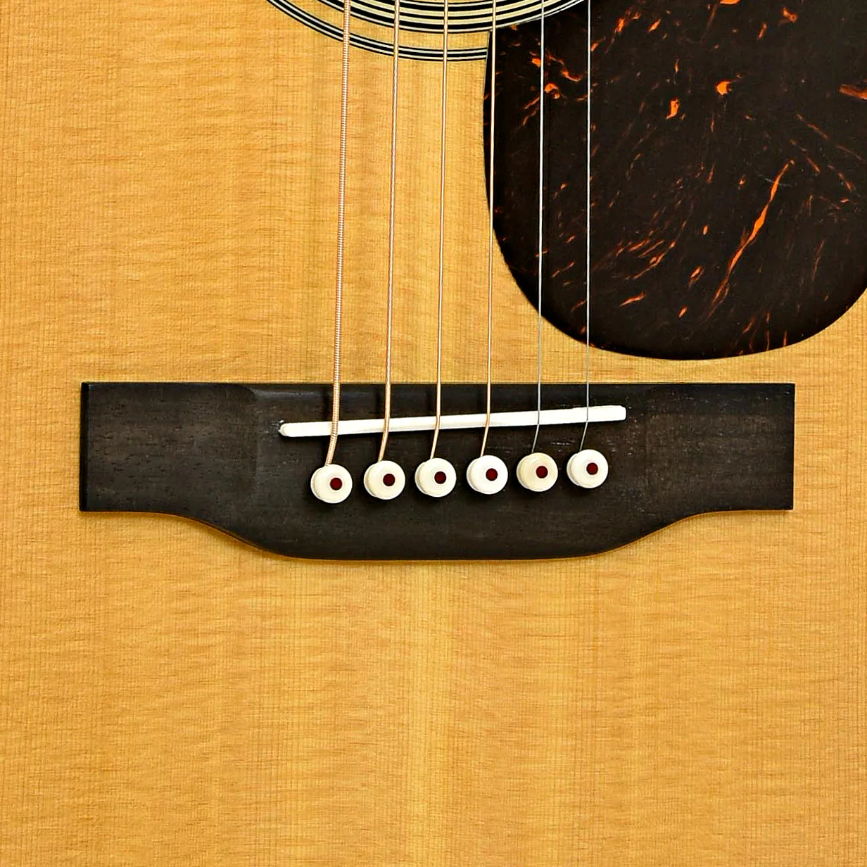 Martin OM-28 Guitar & Case - Image 5