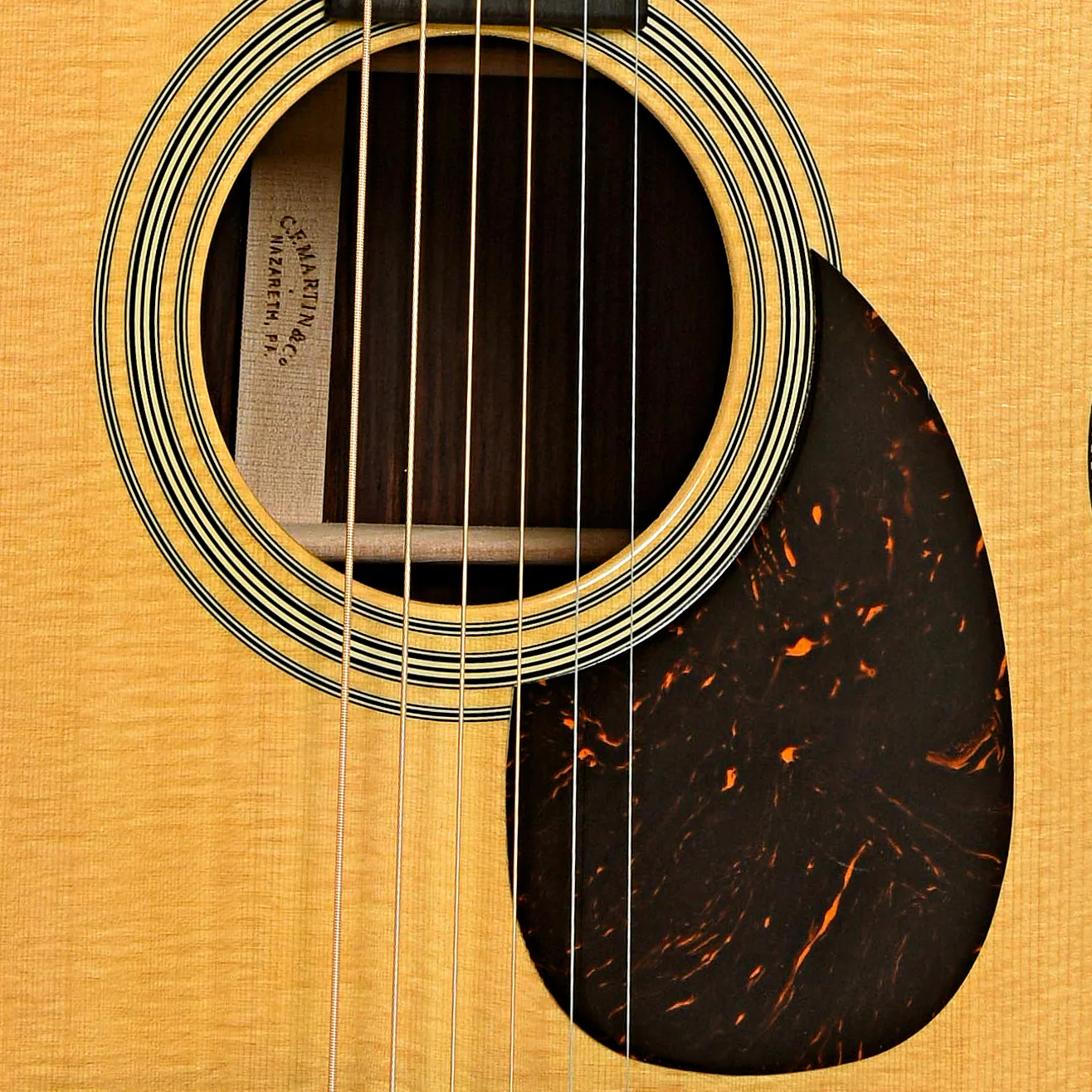 Martin OM-28 Guitar & Case - Image 6