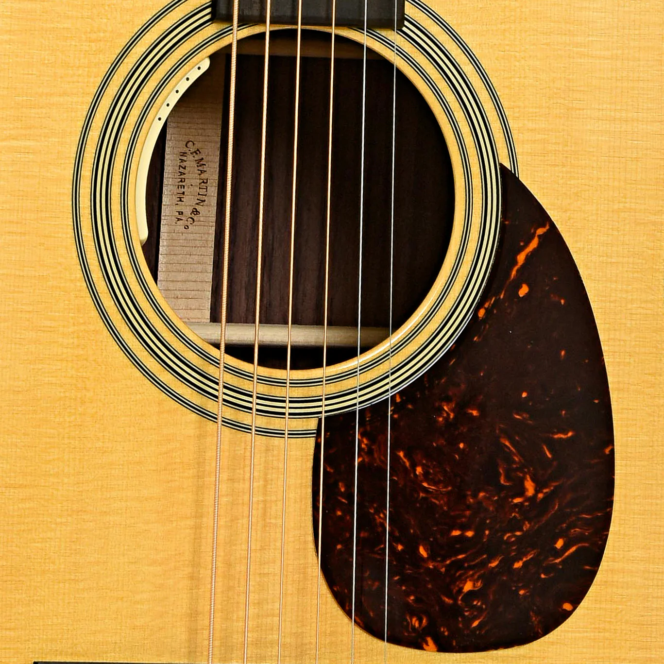 Martin OM-28E Guitar & Case, with LR Baggs Anthem Pickup - Image 6