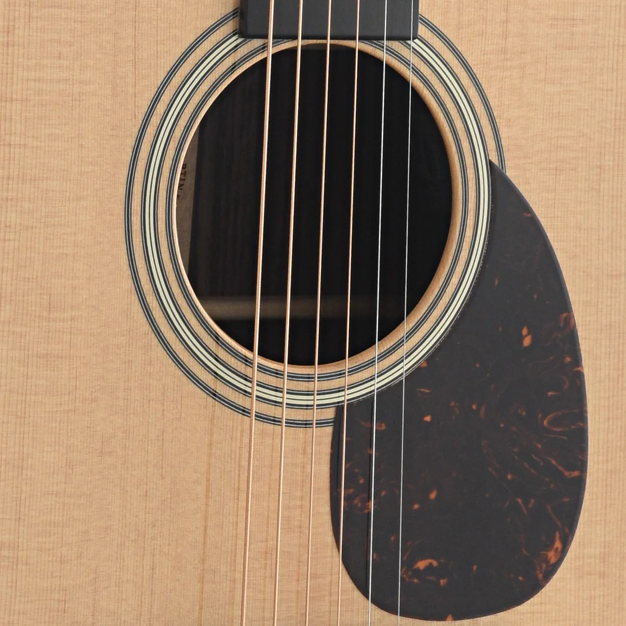 Martin OM-28E Modern Deluxe Guitar & Case, with Fishman Aura Pickup - Image 6