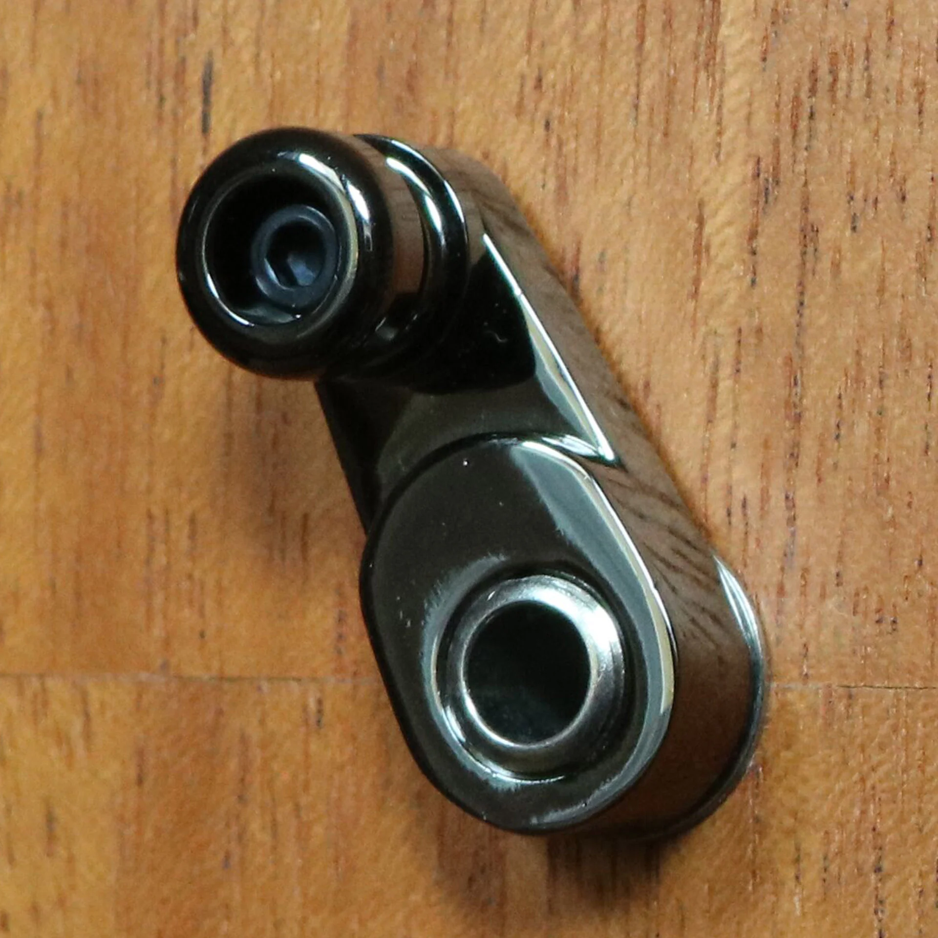 MusicNomad Acousti-Lok Strap Lock Adapter for Standard Output Jacks - Image 3