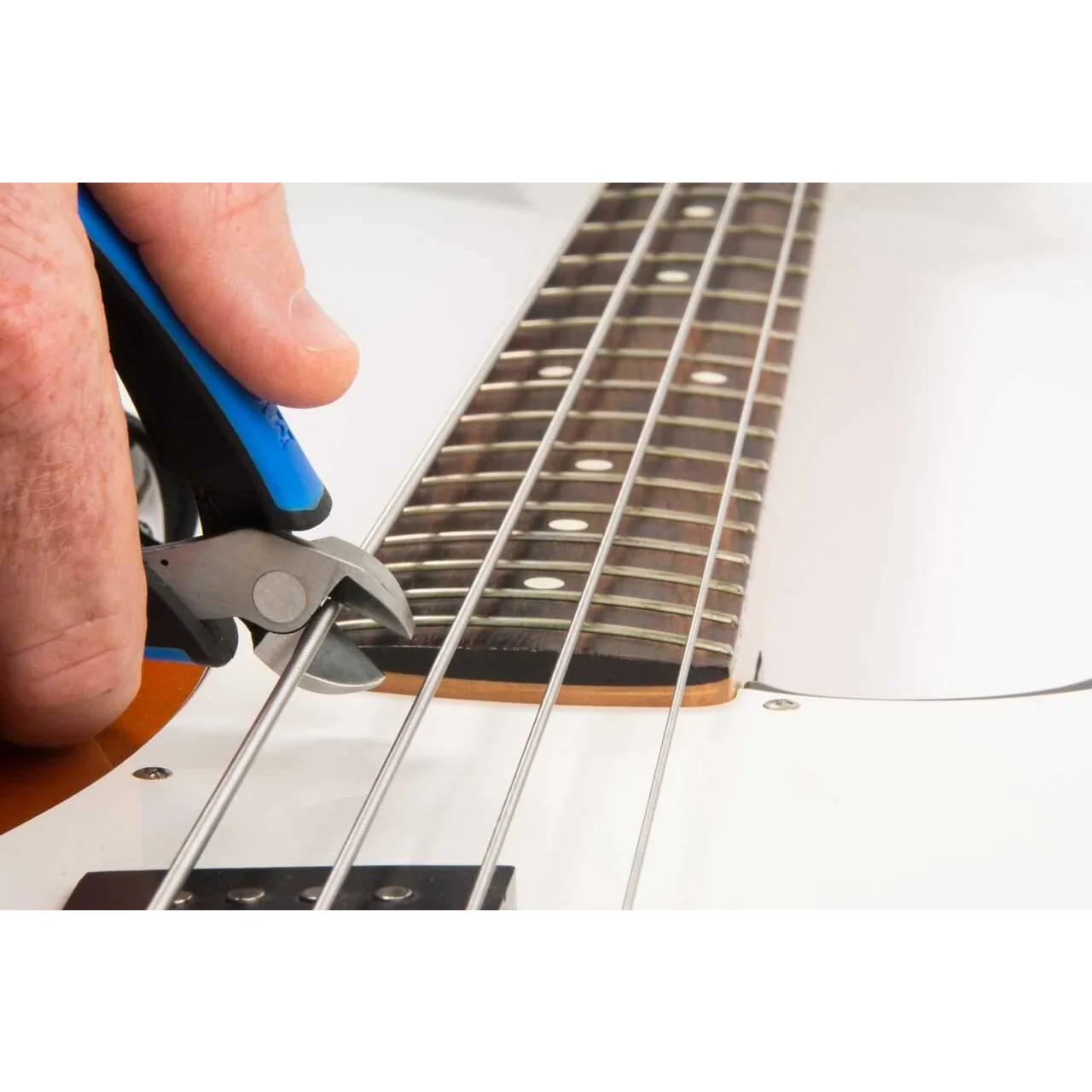MusicNomad GRIP Premium String Cutter - Image 4