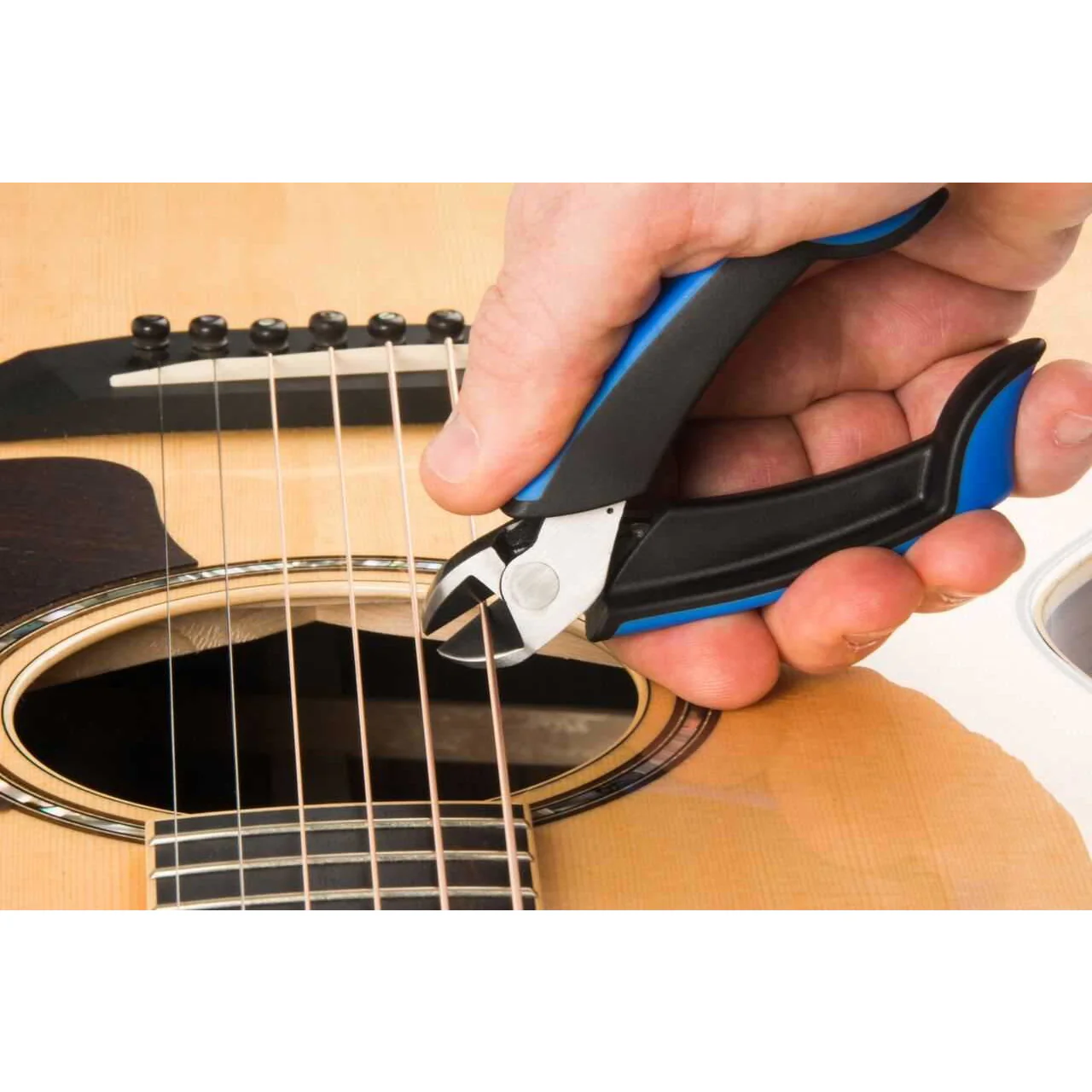 MusicNomad GRIP Premium String Cutter - Image 5